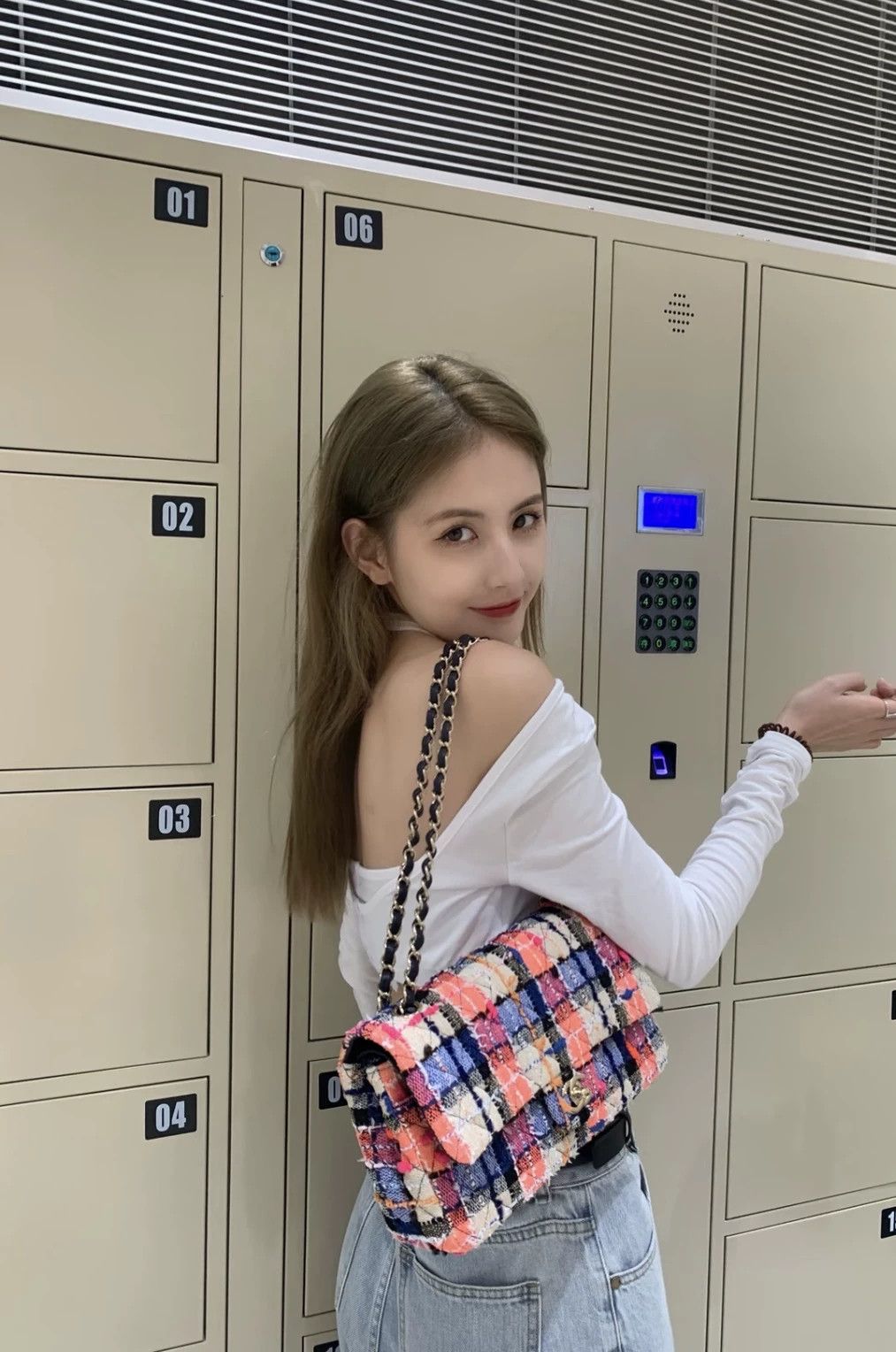 Chanel Pre-loved Bag Very good condition Size ONE SIZE - 4 Thumbnail