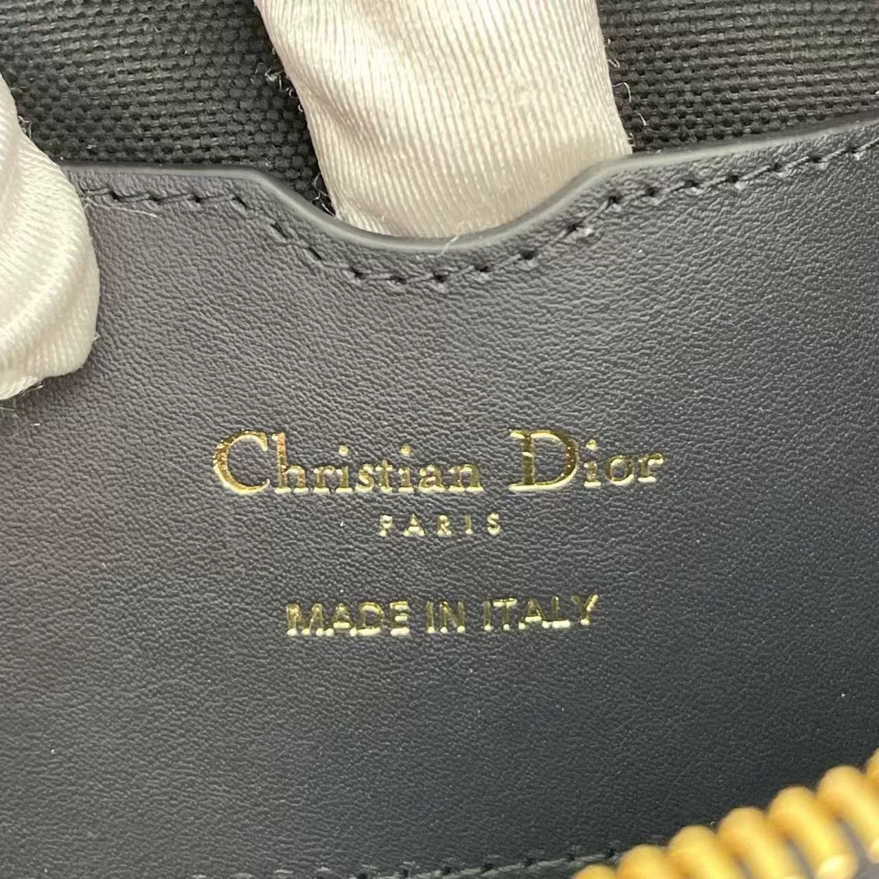 Dior Pre-loved Bag Very good condition Size ONE SIZE - 9 Thumbnail