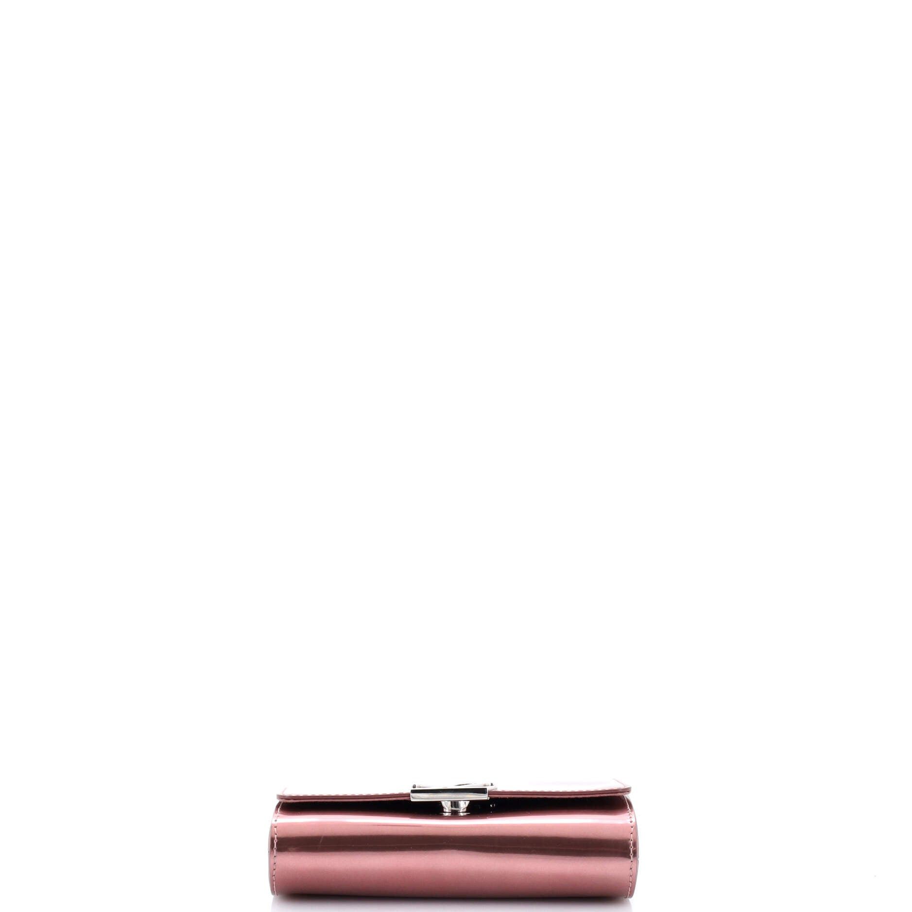 Louis Vuitton Chain Louise Clutch Size ONE SIZE - 4 Thumbnail