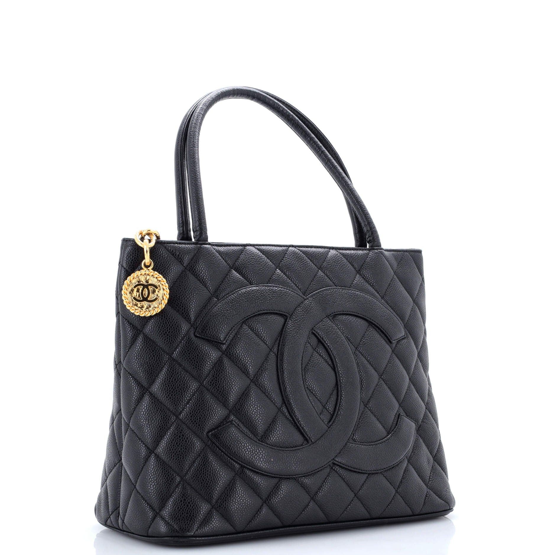 Chanel Medallion Tote Size ONE SIZE - 2 Thumbnail