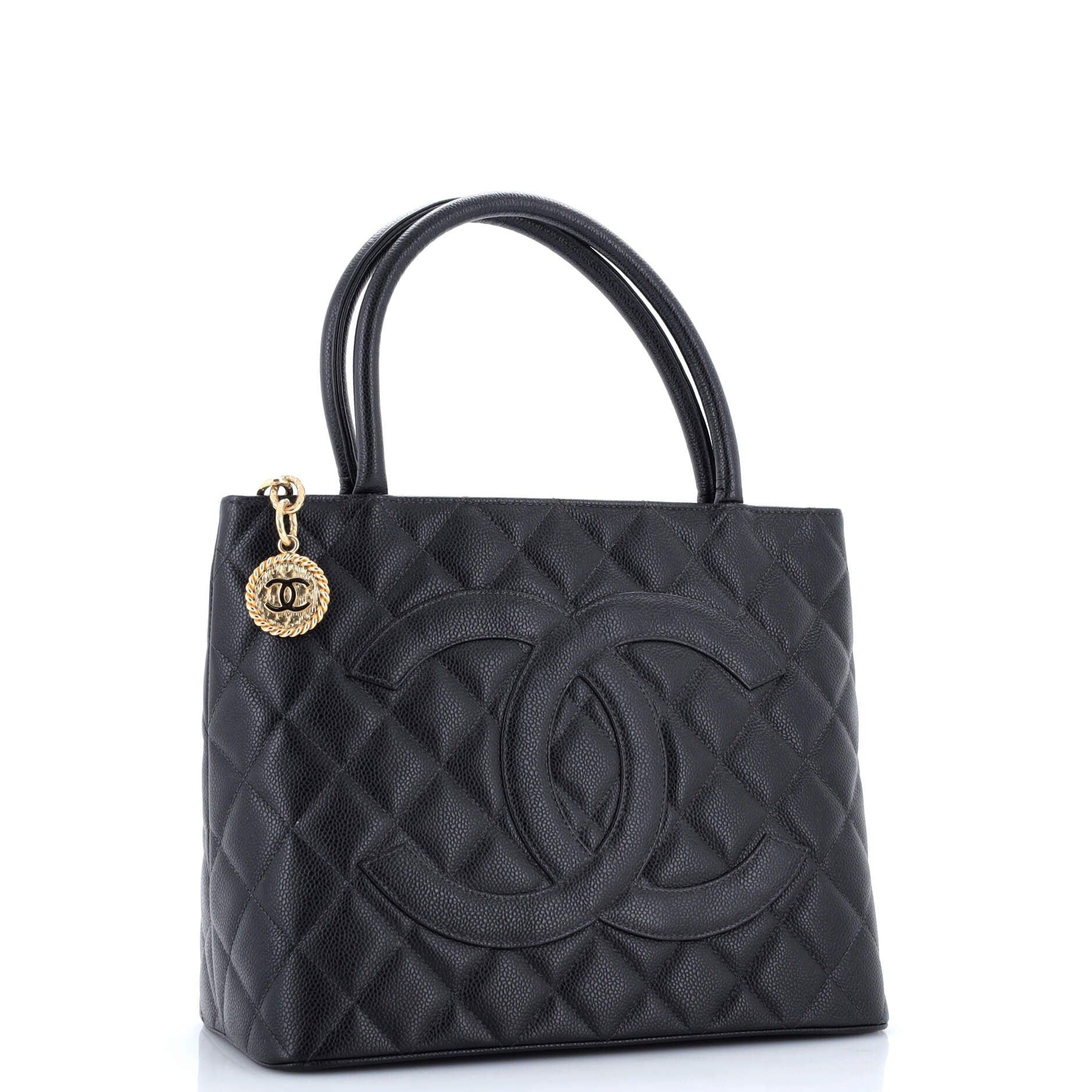 Chanel Medallion Tote Size ONE SIZE - 2 Thumbnail