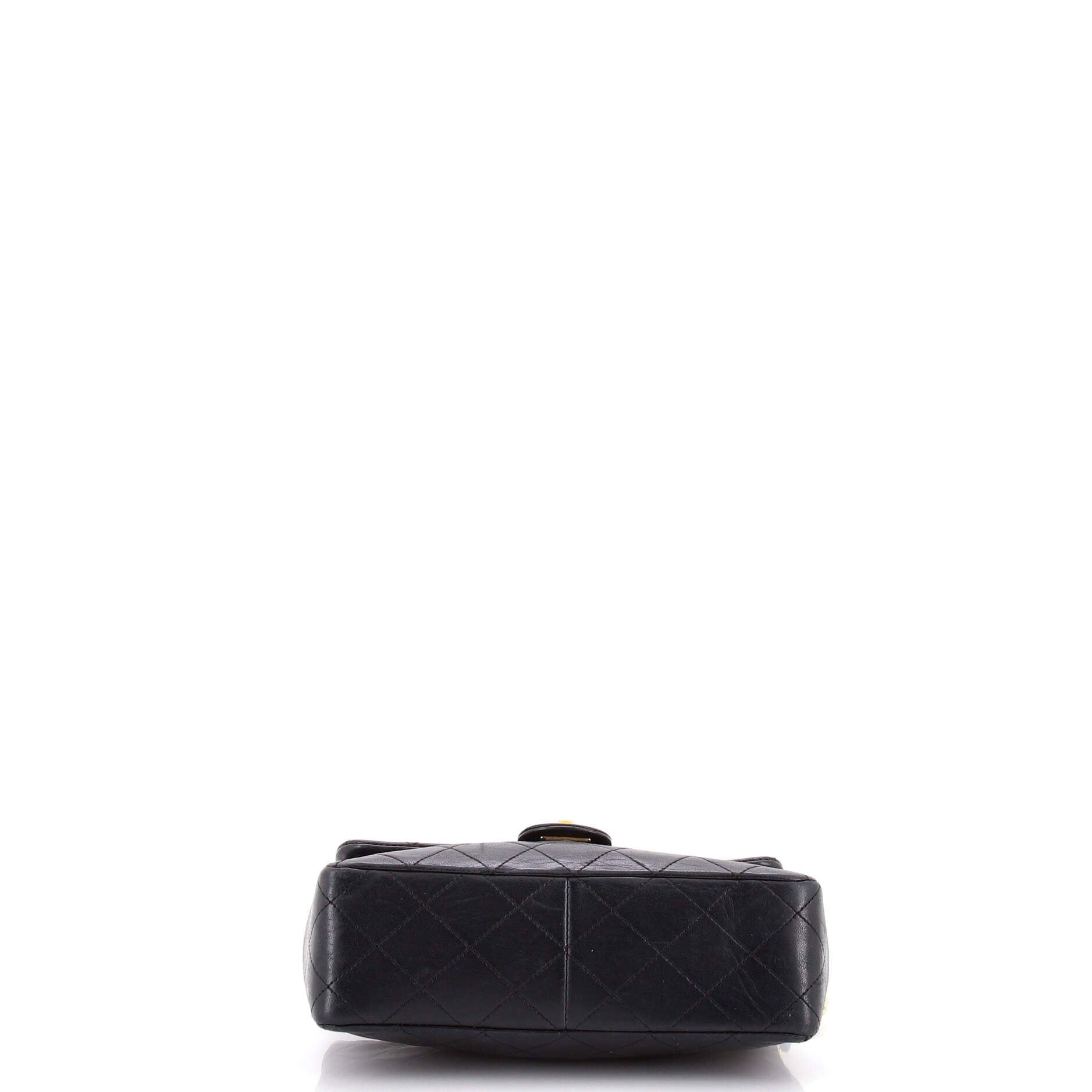 Chanel Vintage Square Classic Flap Bag Size ONE SIZE - 4 Thumbnail
