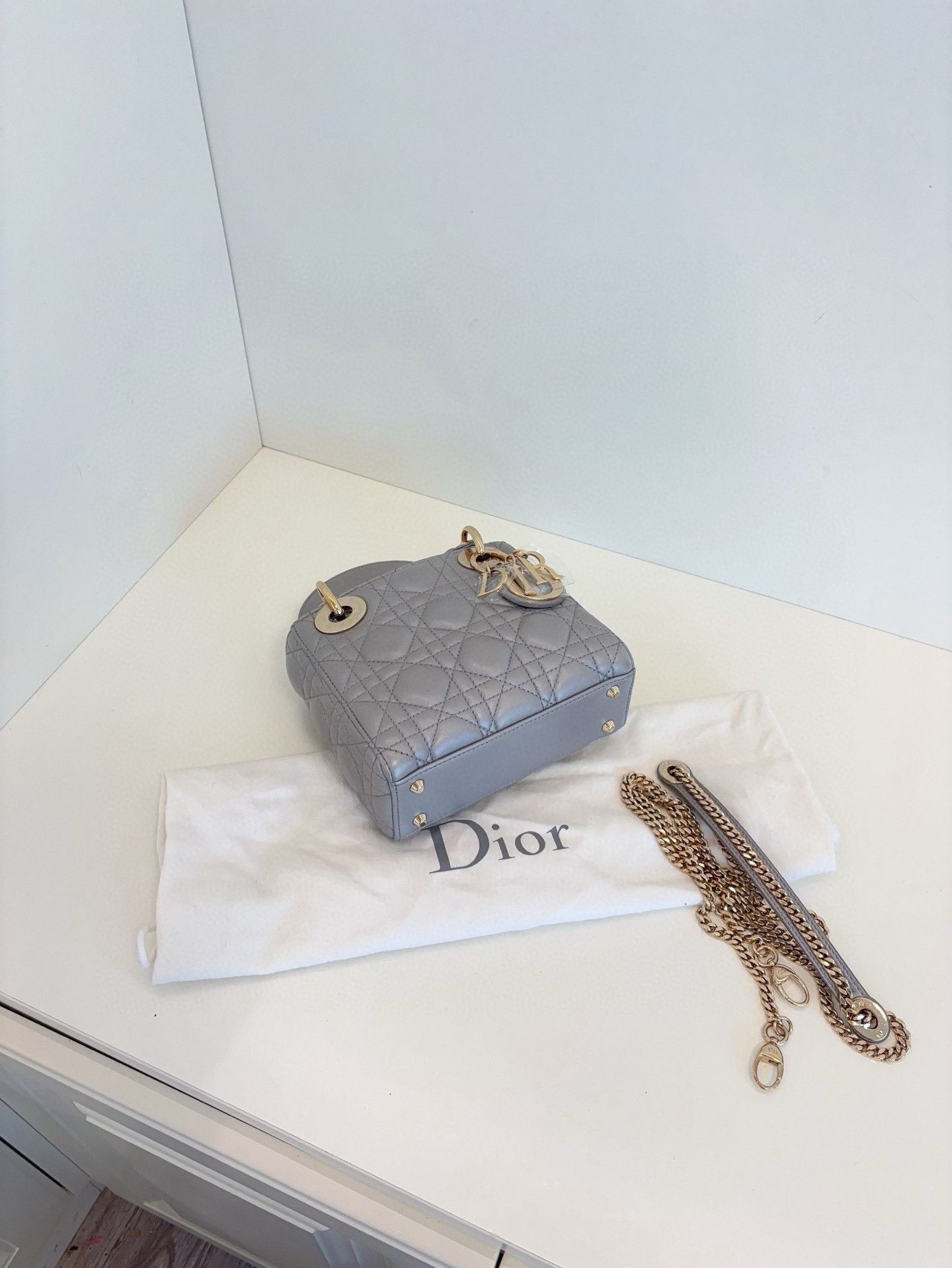 Dior Pre-loved Bag Very good condition Size ONE SIZE - 6 Thumbnail