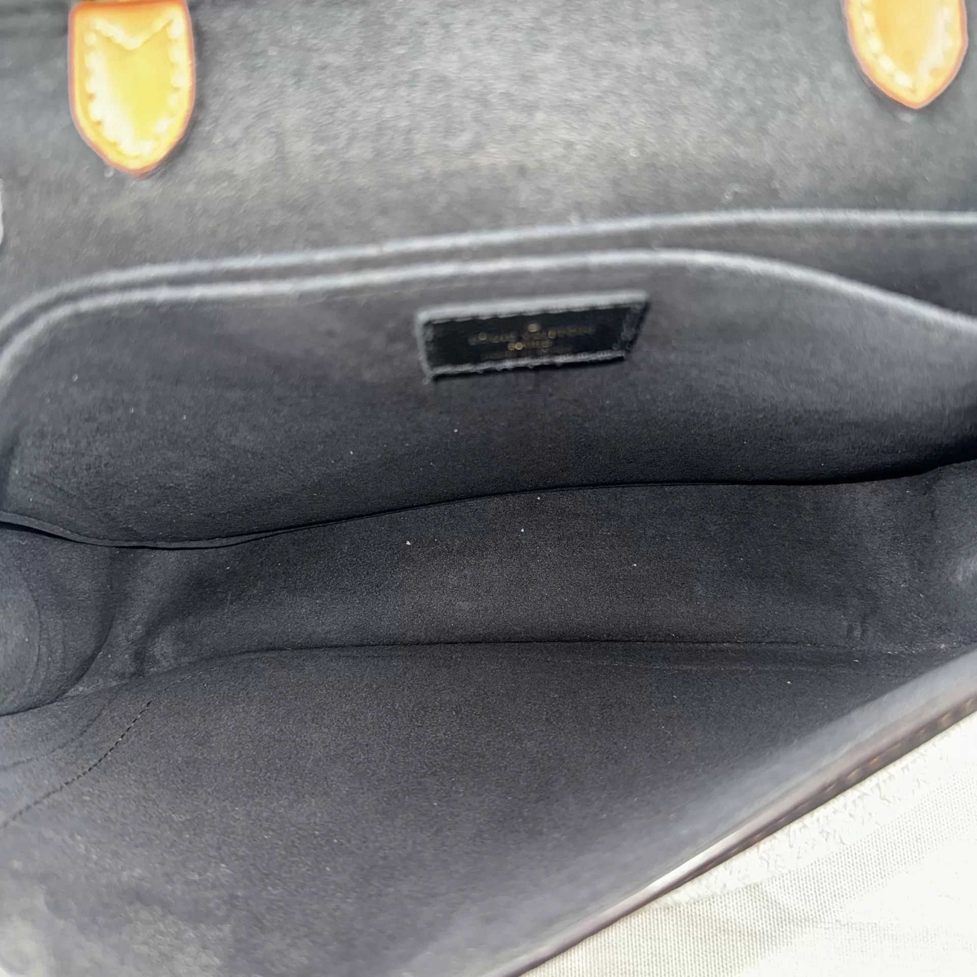 Louis Vuitton Pre-loved Bag Very good condition Size ONE SIZE - 7 Thumbnail