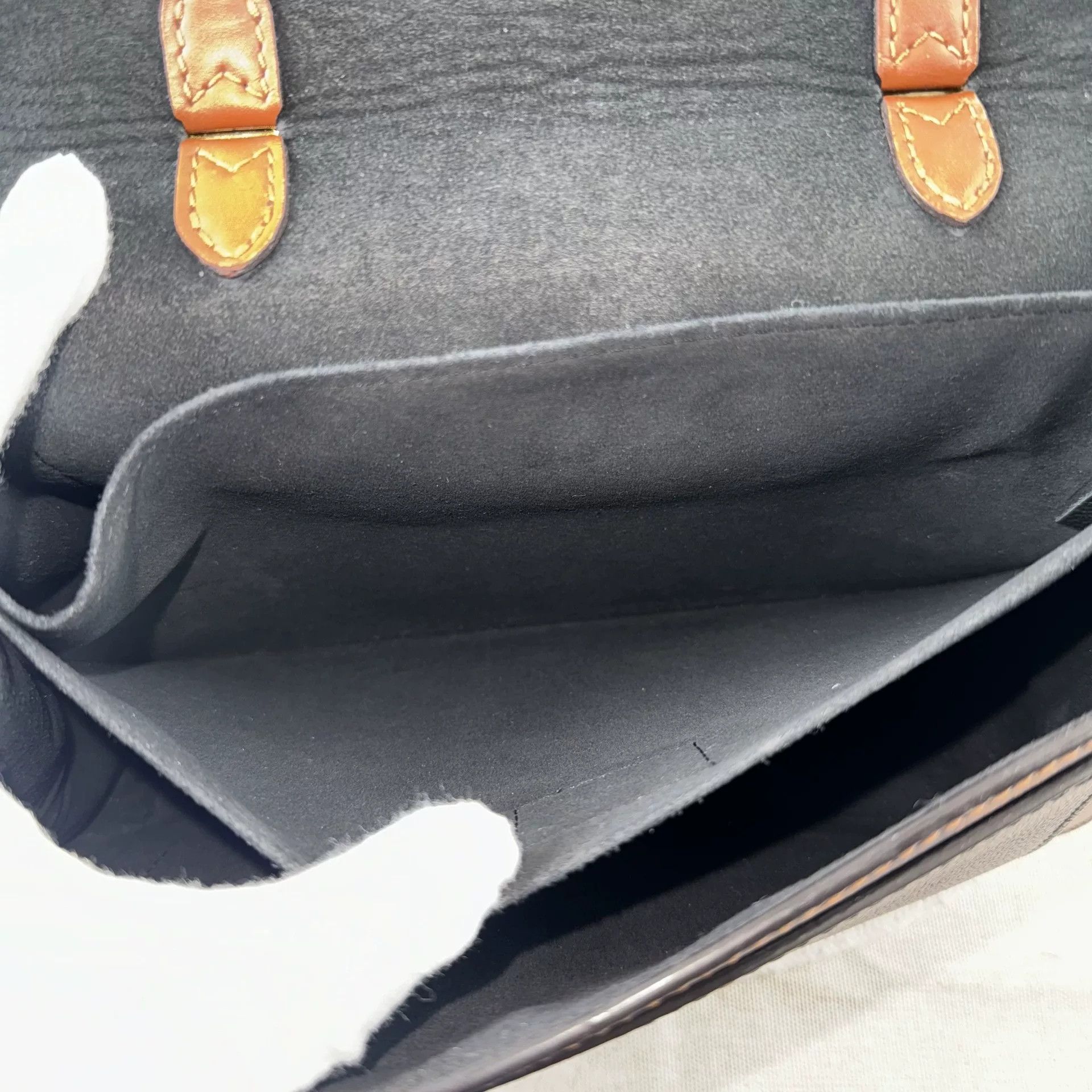 Louis Vuitton Pre-loved Bag Very good condition Size ONE SIZE - 9 Thumbnail