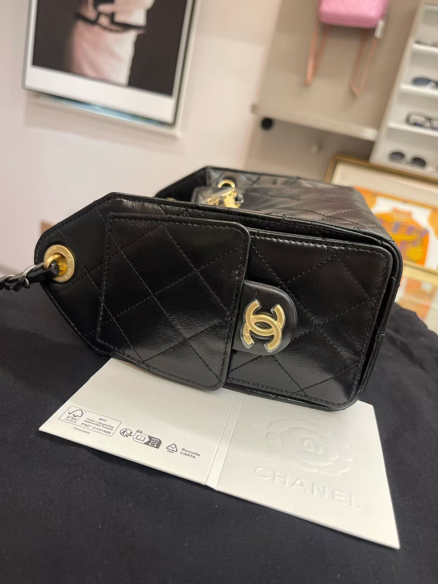 Chanel Pre-loved Bag Very good condition Size ONE SIZE - 5 Thumbnail