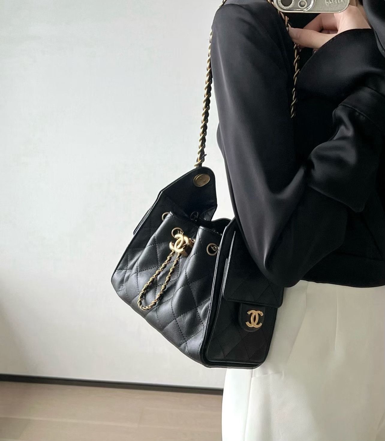 Chanel Pre-loved Bag Very good condition Size ONE SIZE - 9 Thumbnail