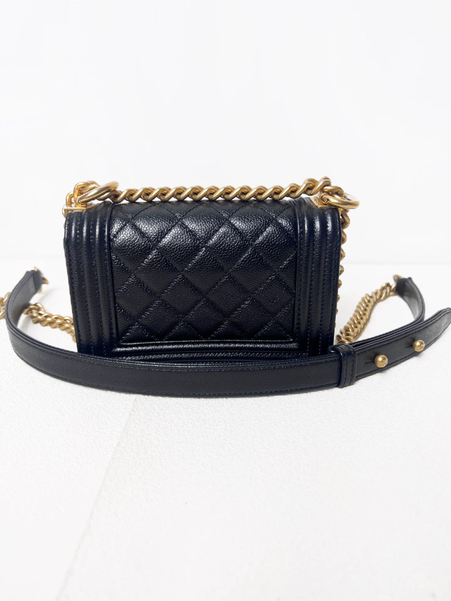 Chanel Pre-loved Bag Very good condition Size ONE SIZE - 2 Thumbnail