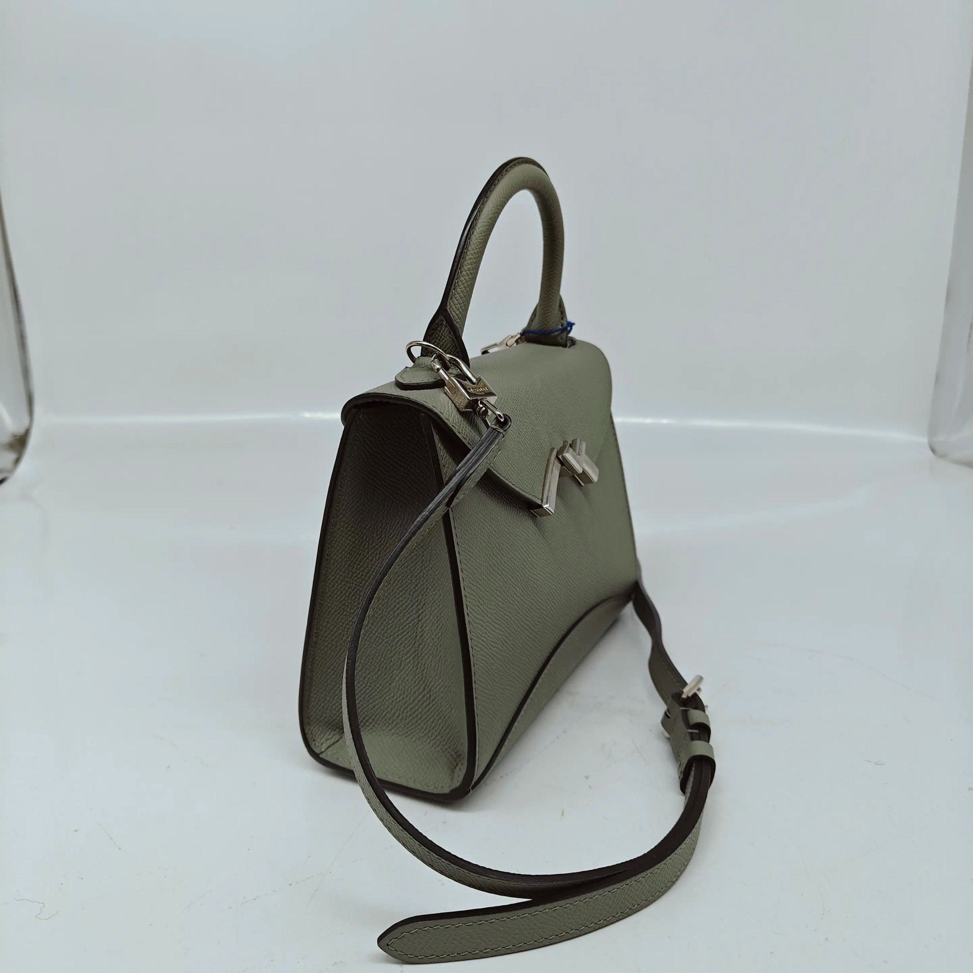 Moynat Pre-loved Bag Very good condition Size ONE SIZE - 2 Thumbnail