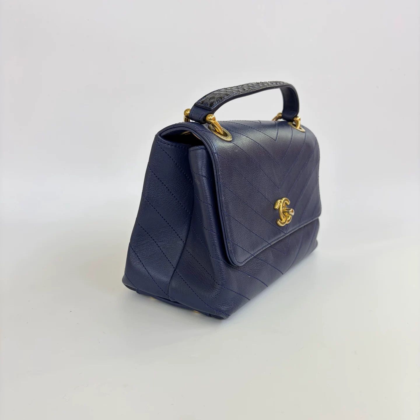 Chanel Pre-loved Bag Very good condition Size ONE SIZE - 3 Thumbnail