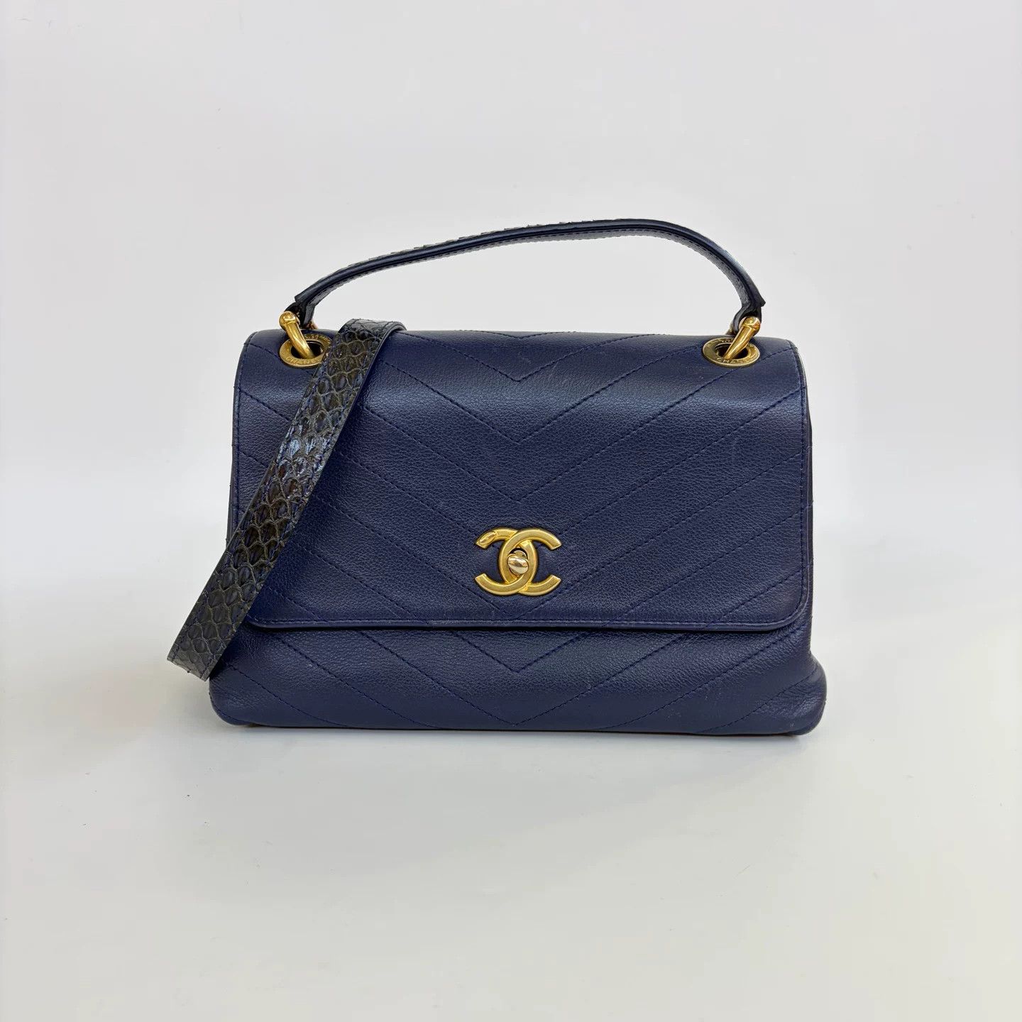 Chanel Pre-loved Bag Very good condition Size ONE SIZE - 2 Thumbnail