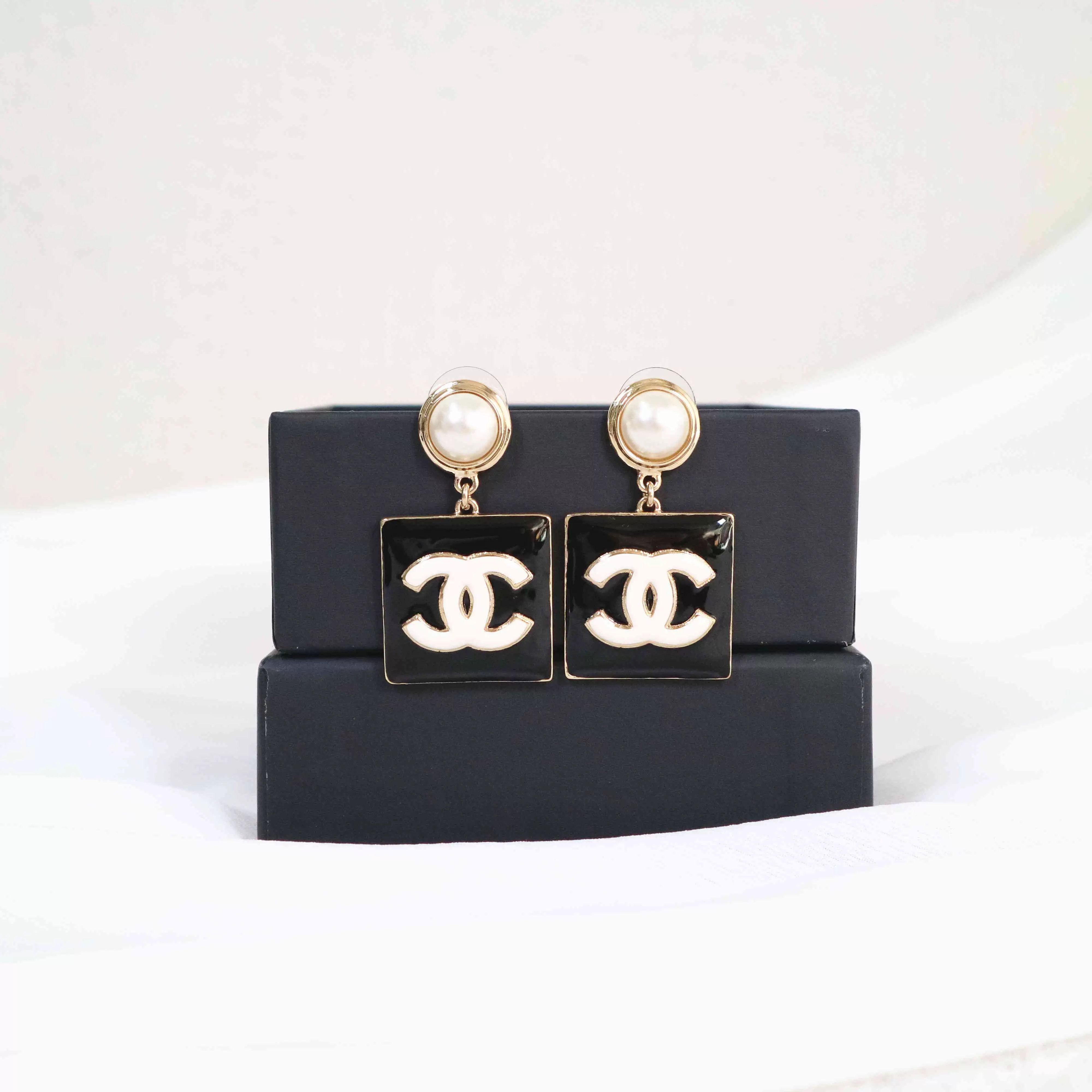 Chanel Pre-loved Bag Very good condition Size ONE SIZE - 3 Thumbnail