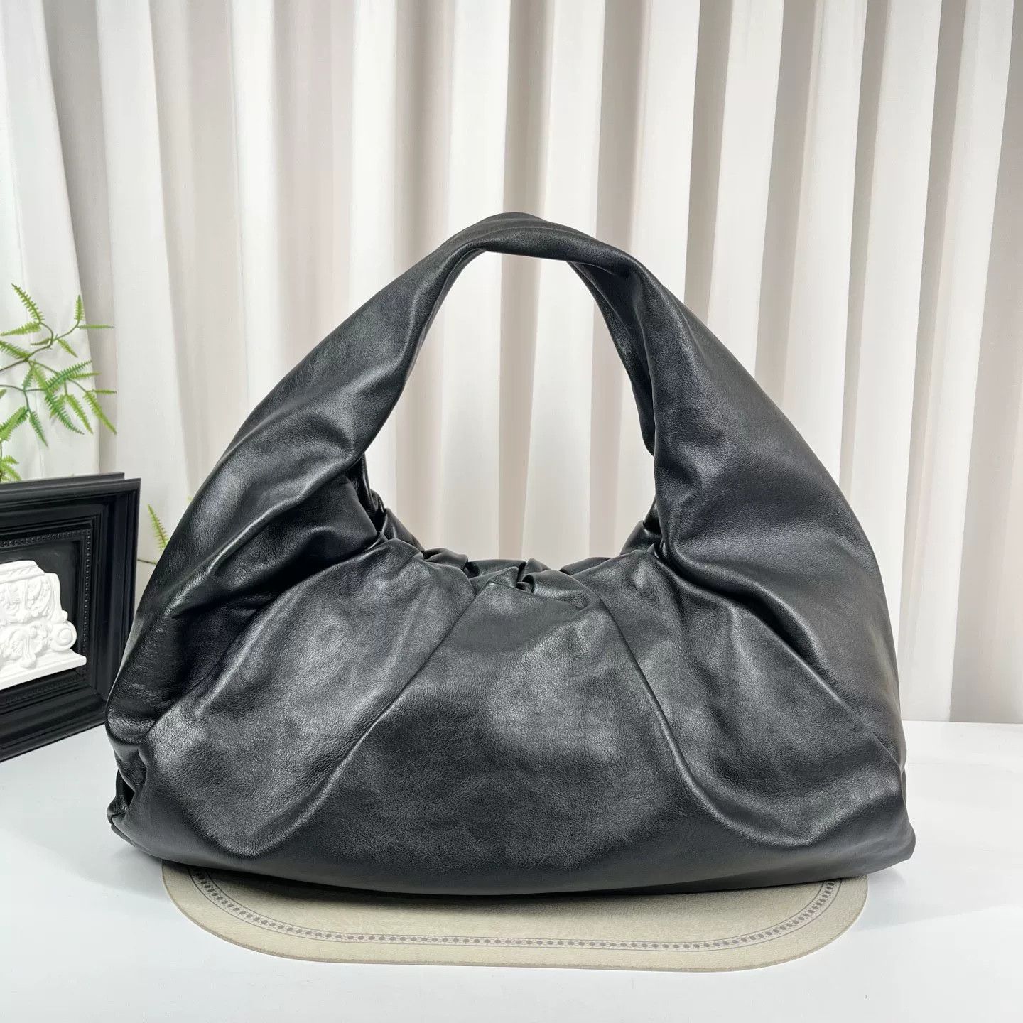 Bottega Veneta Pre-loved Bag Very good condition Size ONE SIZE - 2 Thumbnail