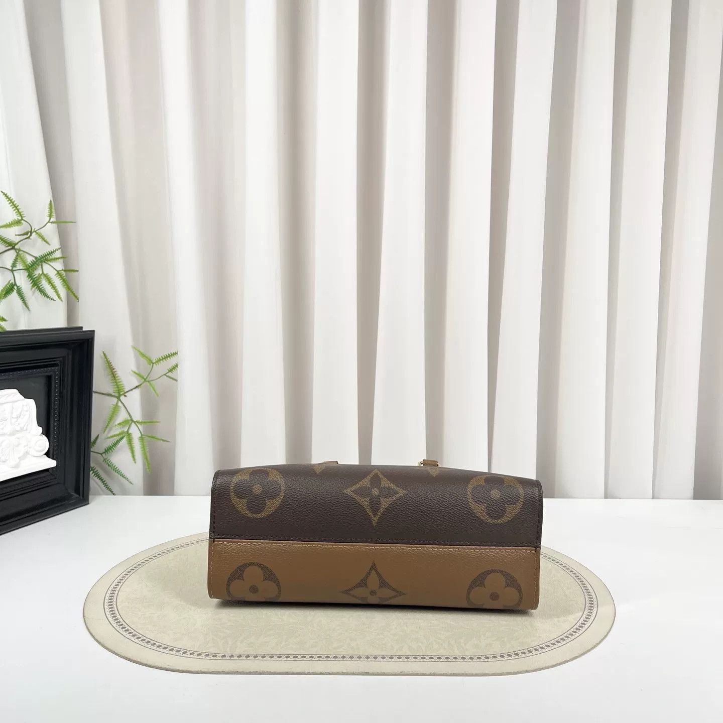 Louis Vuitton Pre-loved Bag Very good condition Size ONE SIZE - 4 Thumbnail