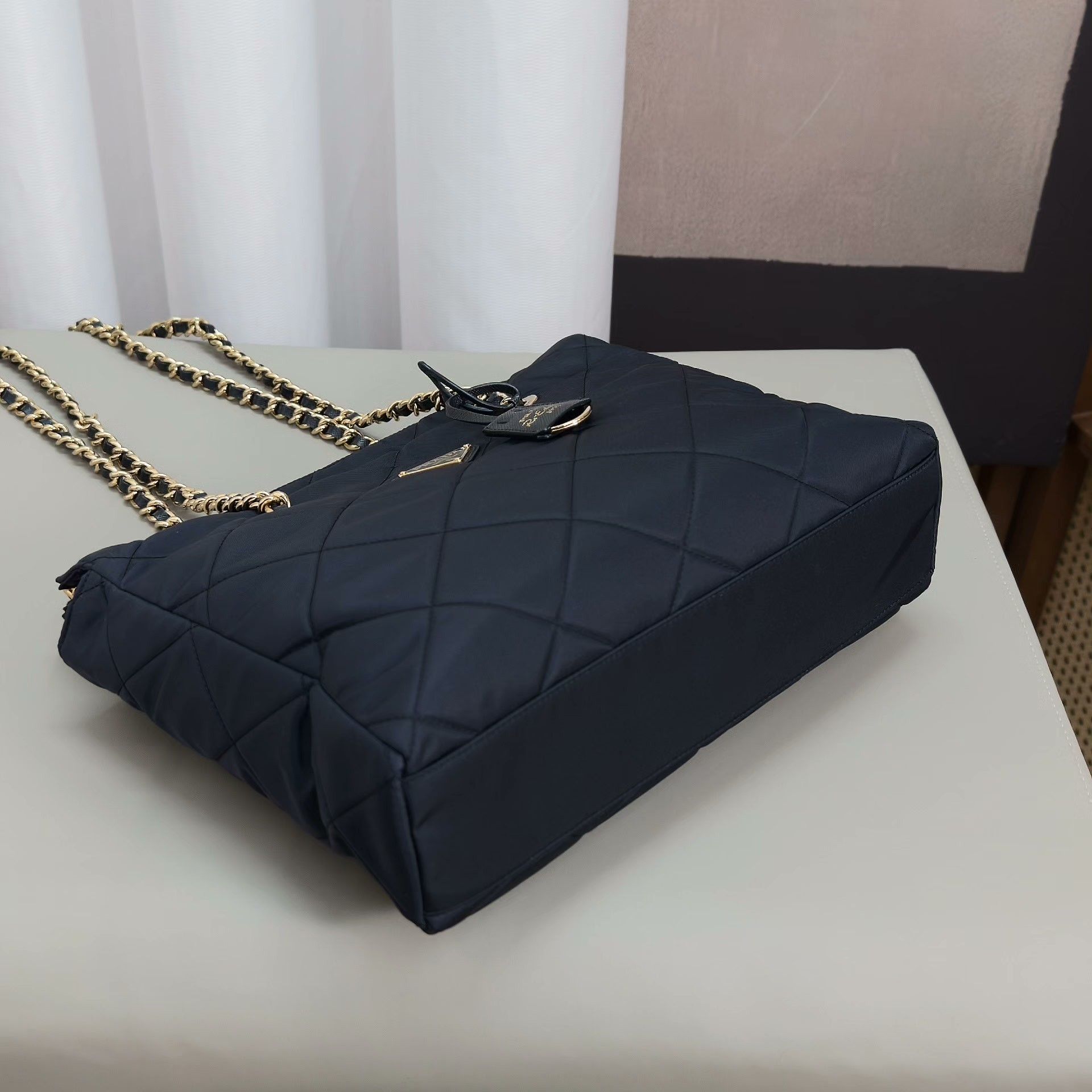 Prada Pre-loved Bag Very good condition Size ONE SIZE - 4 Thumbnail