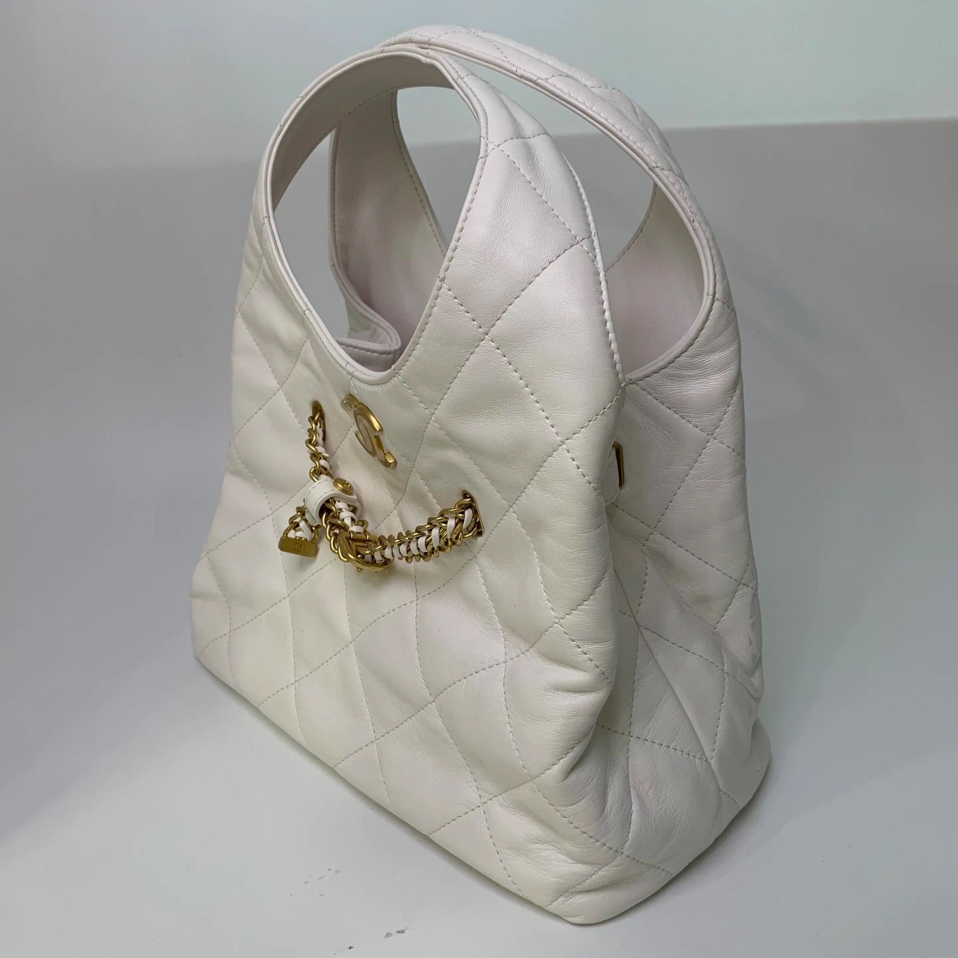 Chanel Pre-loved Bag Very good condition Size ONE SIZE - 3 Thumbnail