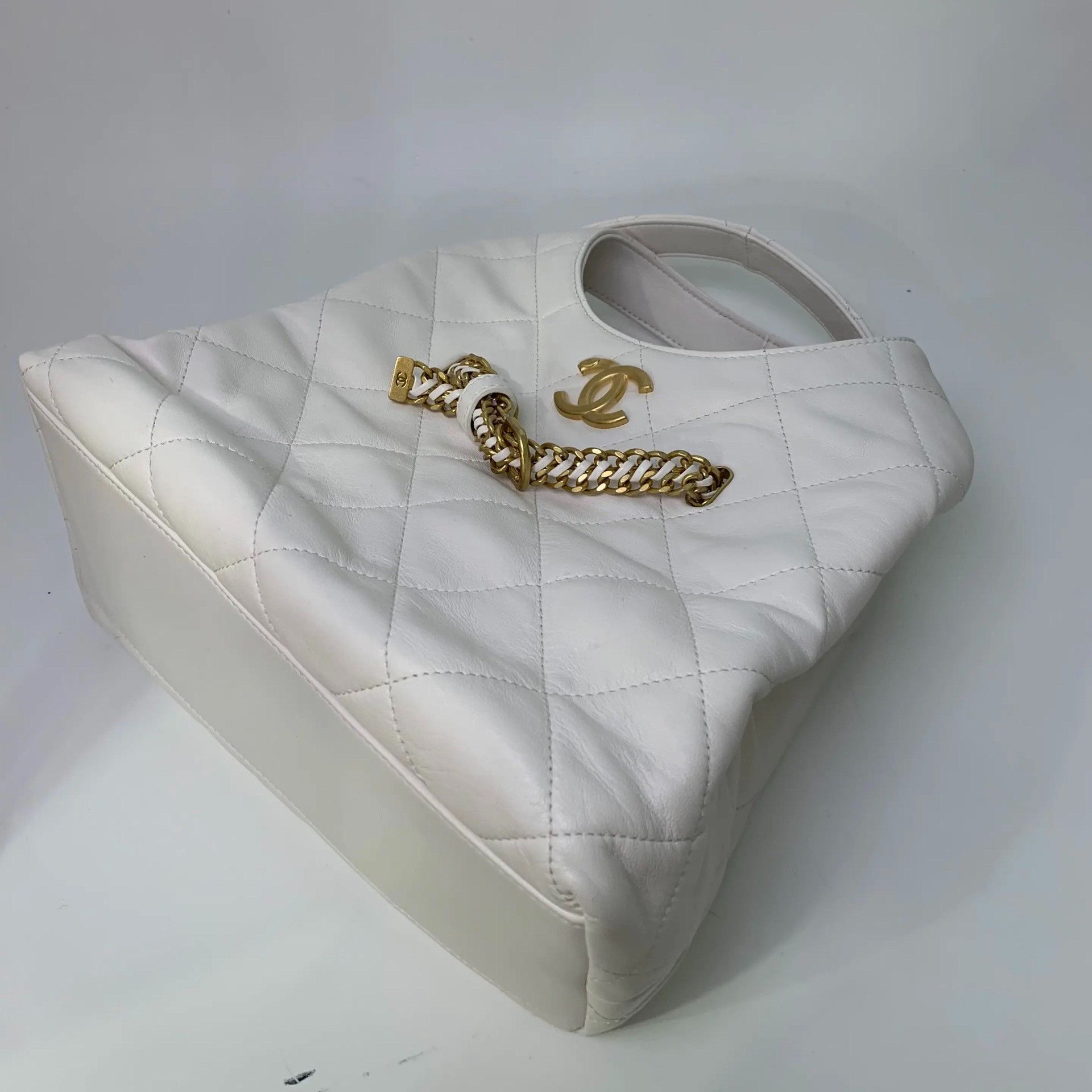Chanel Pre-loved Bag Very good condition Size ONE SIZE - 9 Thumbnail