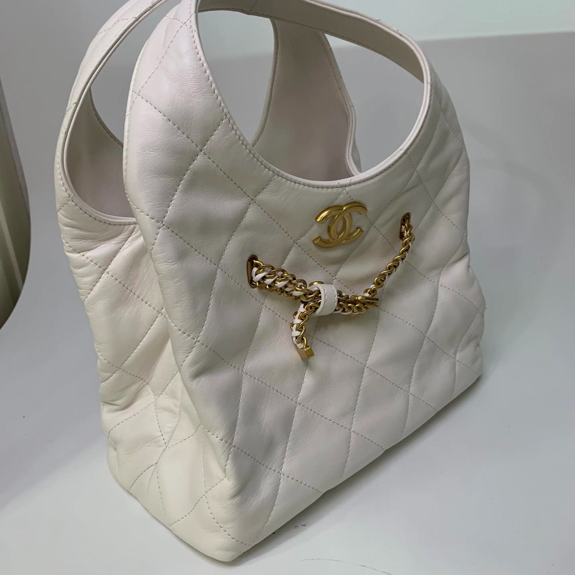 Chanel Pre-loved Bag Very good condition Size ONE SIZE - 2 Thumbnail