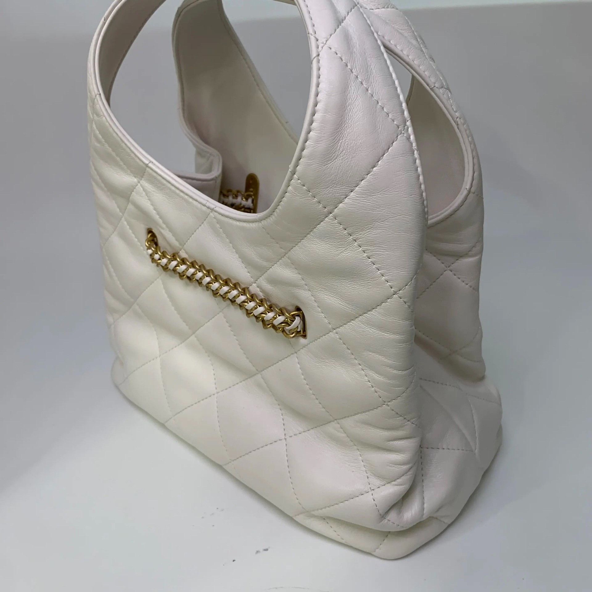 Chanel Pre-loved Bag Very good condition Size ONE SIZE - 8 Thumbnail
