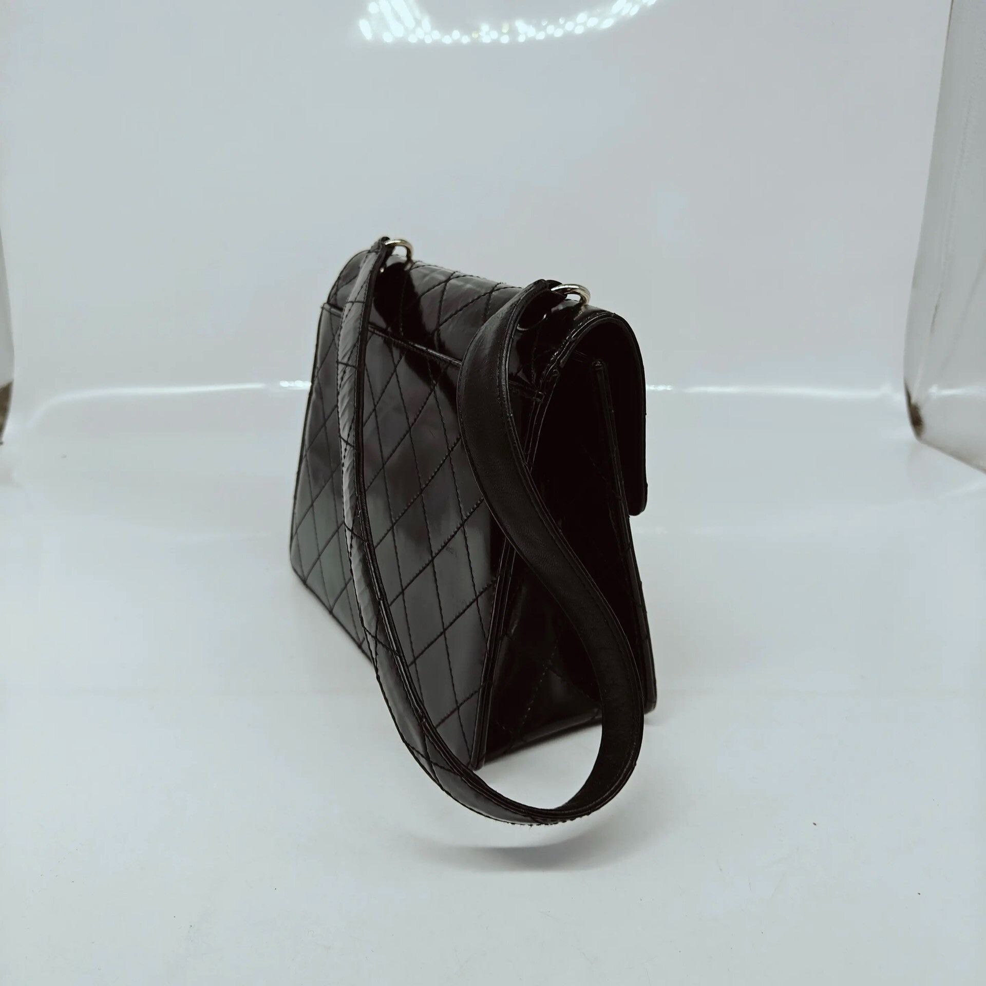 Chanel Pre-loved Bag Very good condition Size ONE SIZE - 4 Thumbnail