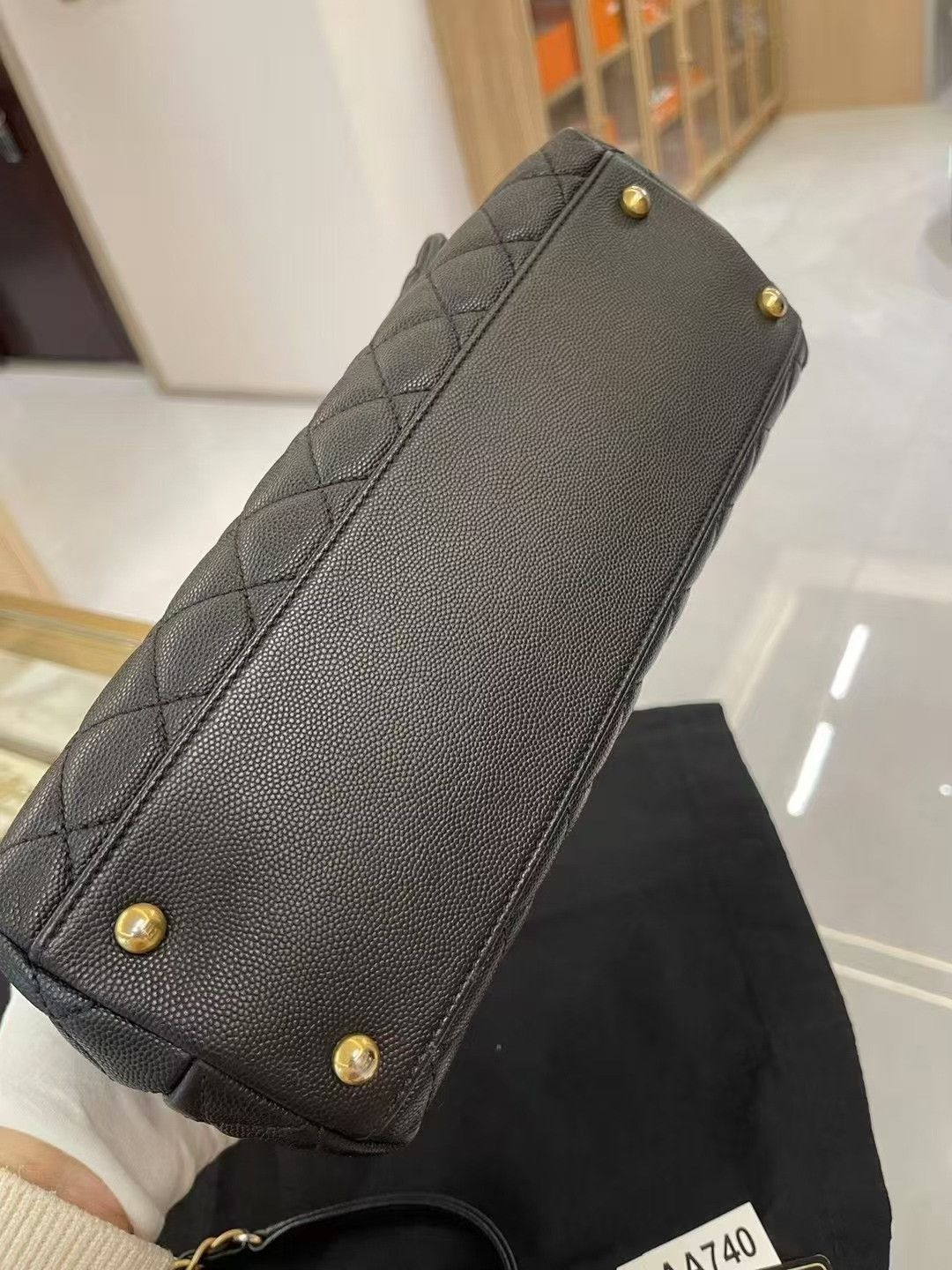 Chanel Pre-loved Bag Very good condition Size ONE SIZE - 6 Thumbnail
