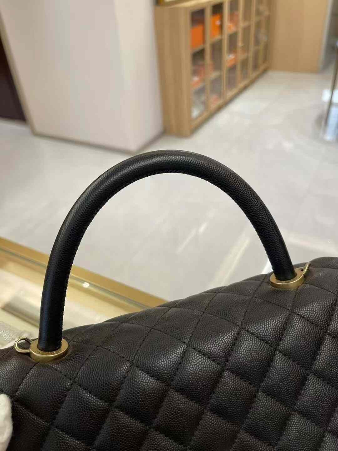 Chanel Pre-loved Bag Very good condition Size ONE SIZE - 5 Thumbnail
