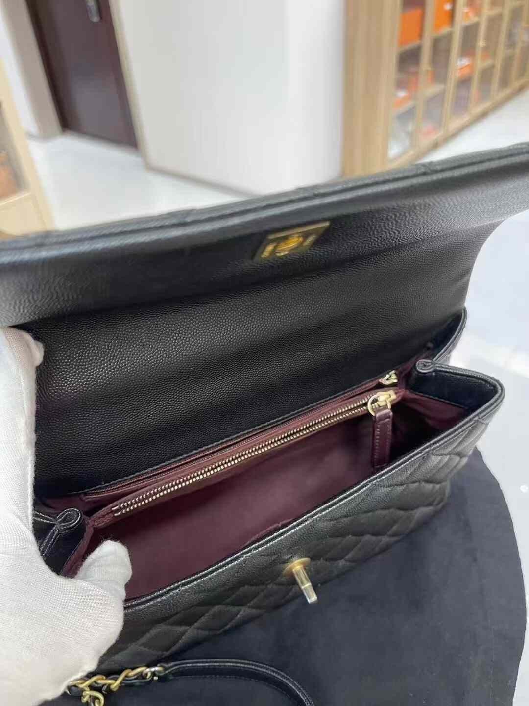 Chanel Pre-loved Bag Very good condition Size ONE SIZE - 9 Thumbnail