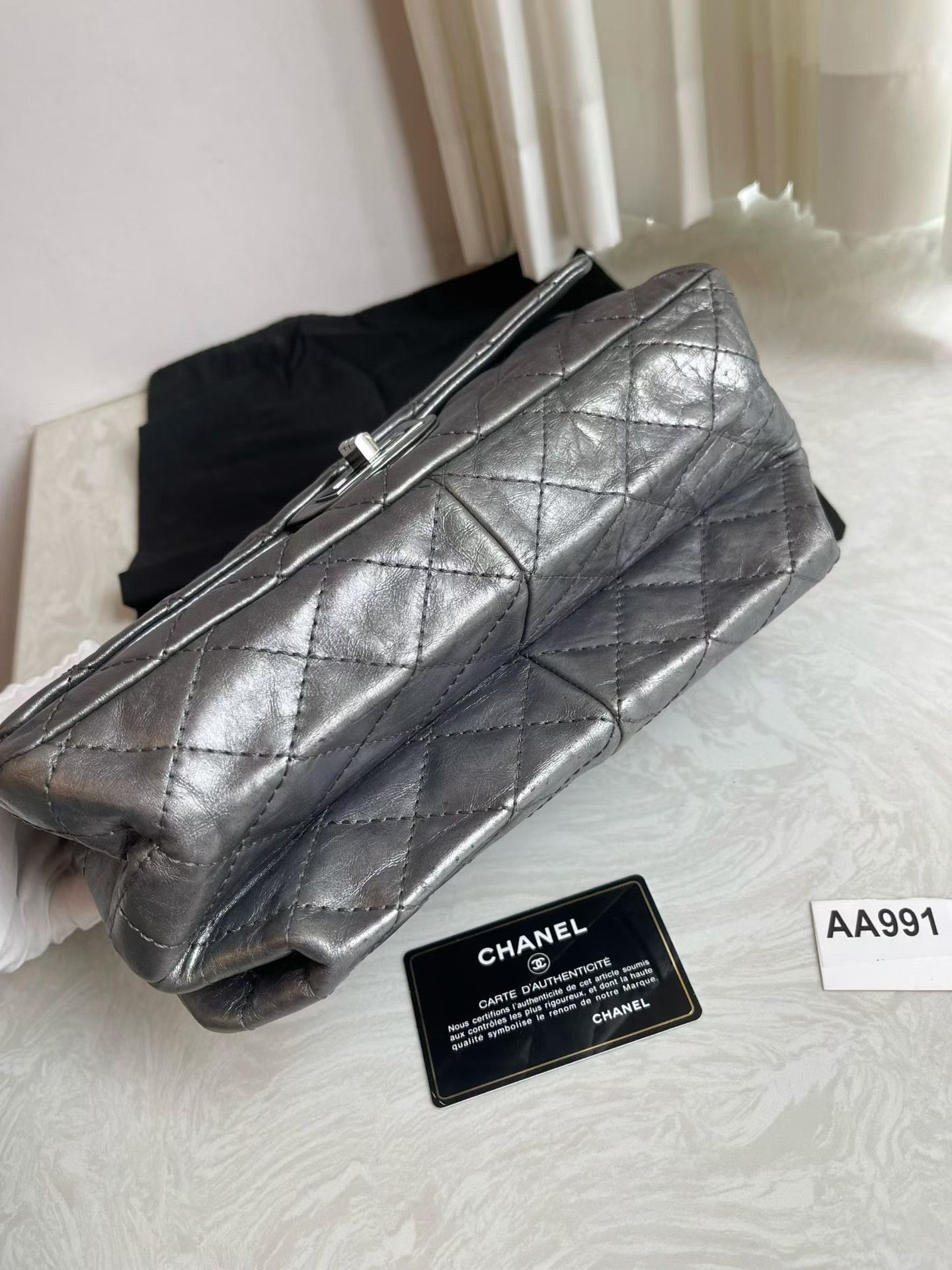Chanel Pre-loved Bag Very good condition Size ONE SIZE - 3 Thumbnail