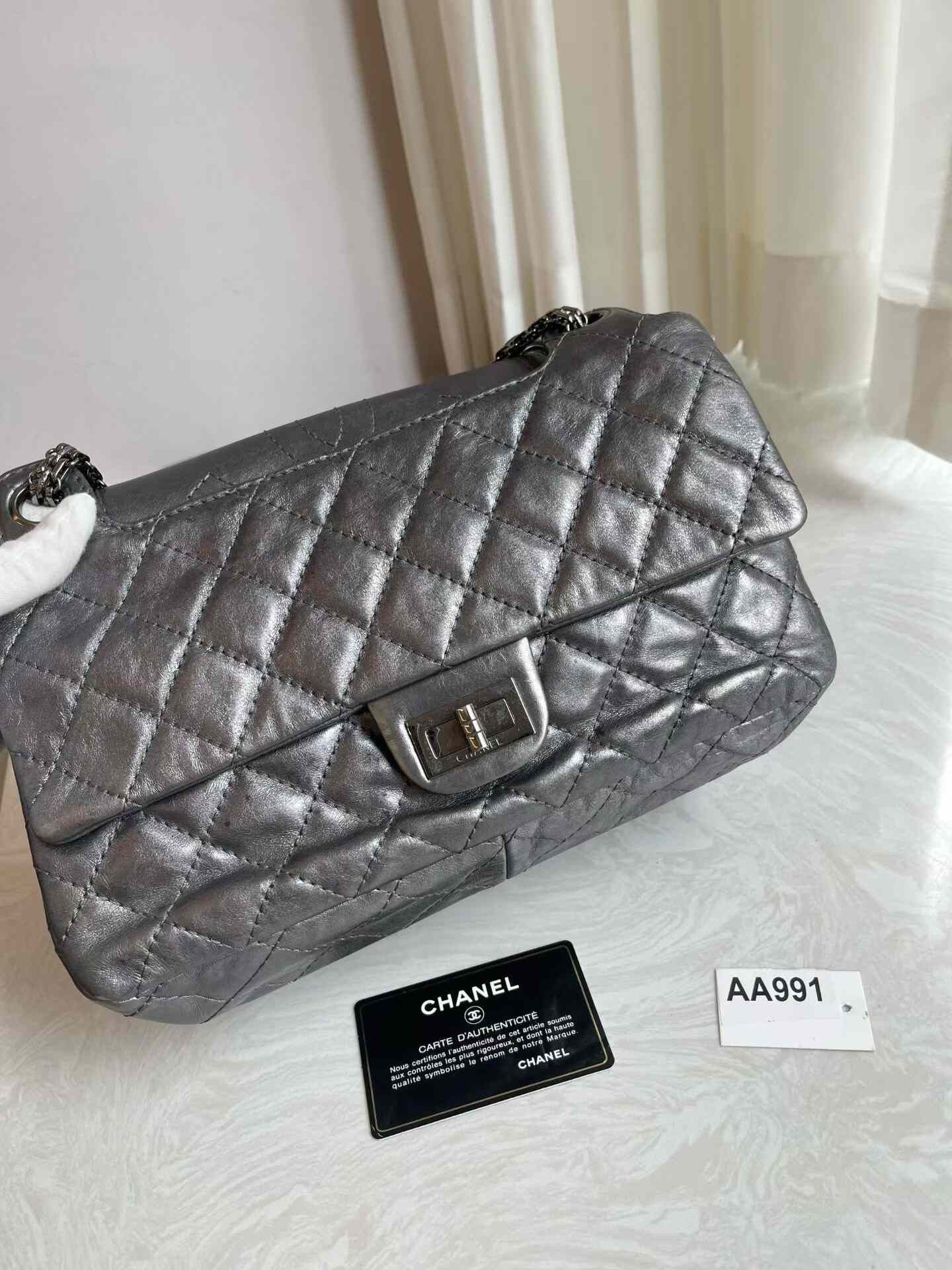 Chanel Pre-loved Bag Very good condition Size ONE SIZE - 2 Thumbnail