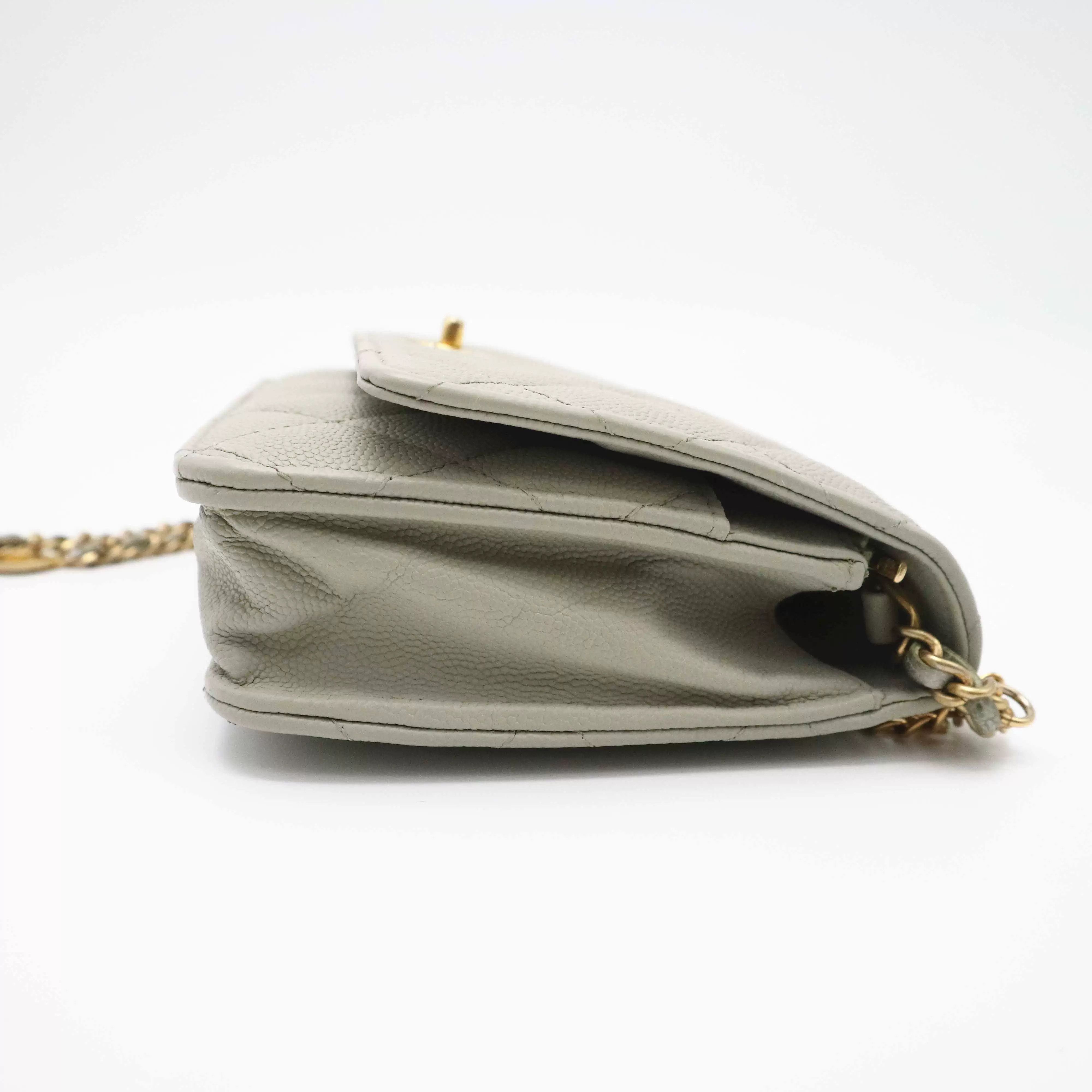Chanel Pre-loved Bag Very good condition Size ONE SIZE - 6 Thumbnail