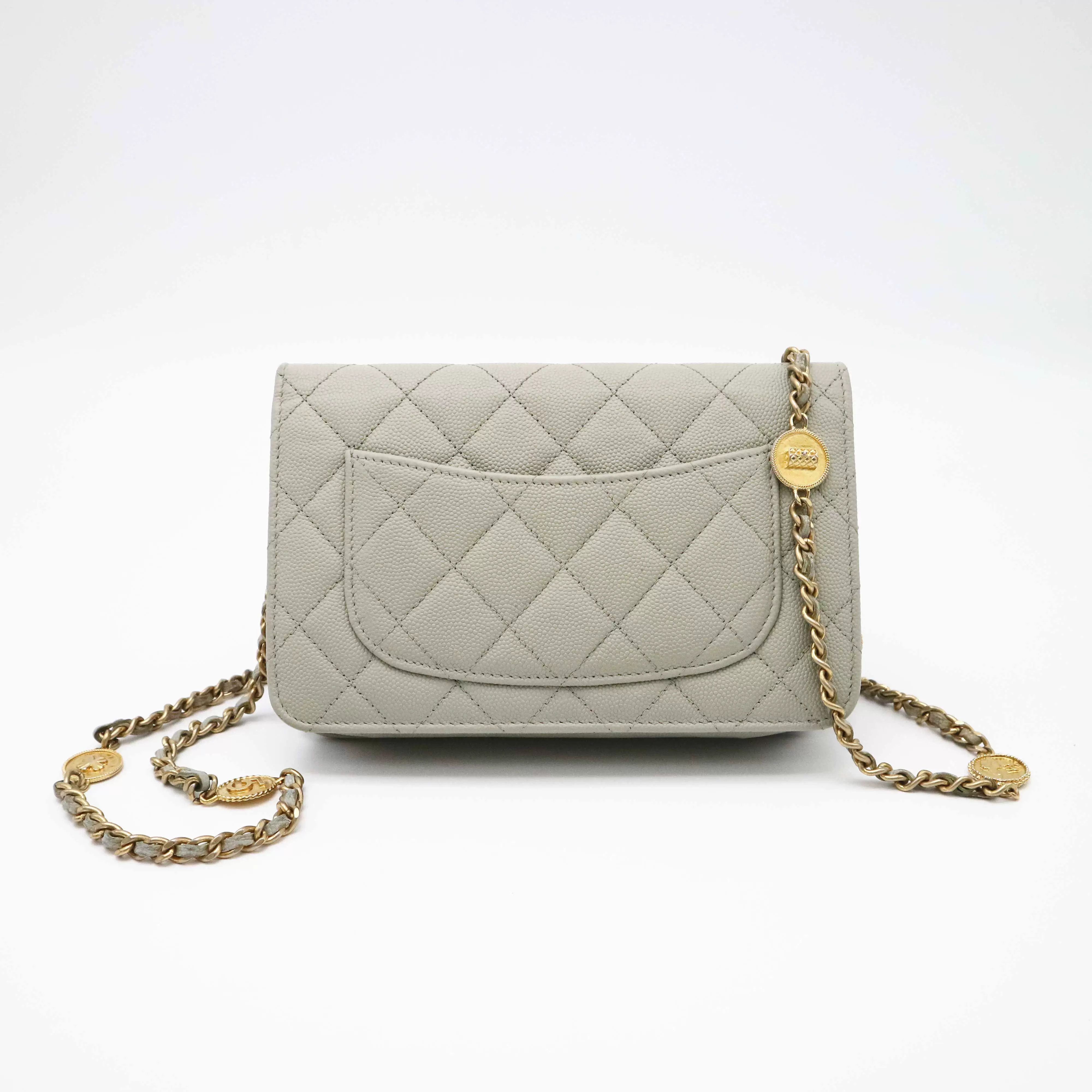 Chanel Pre-loved Bag Very good condition Size ONE SIZE - 3 Thumbnail