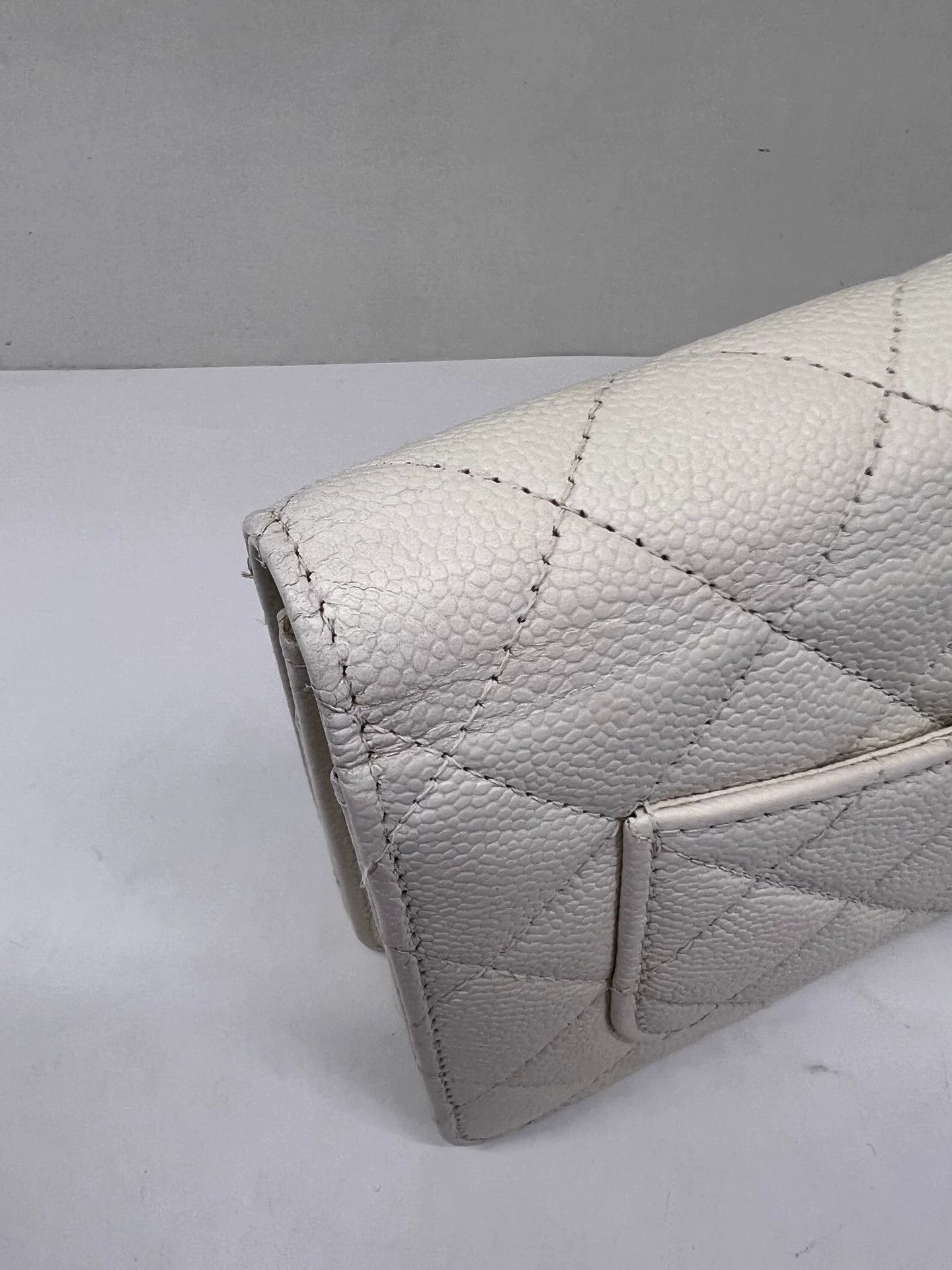 Chanel Pre-loved Bag Very good condition Size ONE SIZE - 9 Thumbnail