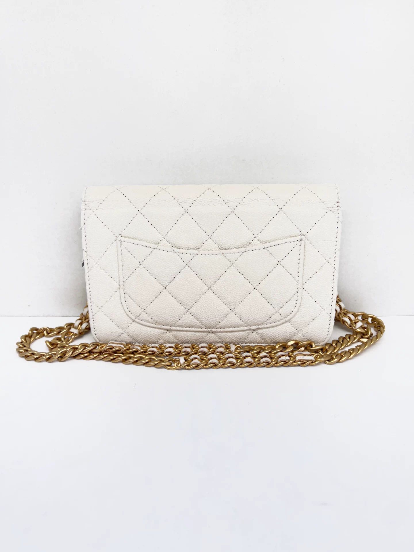 Chanel Pre-loved Bag Very good condition Size ONE SIZE - 2 Thumbnail