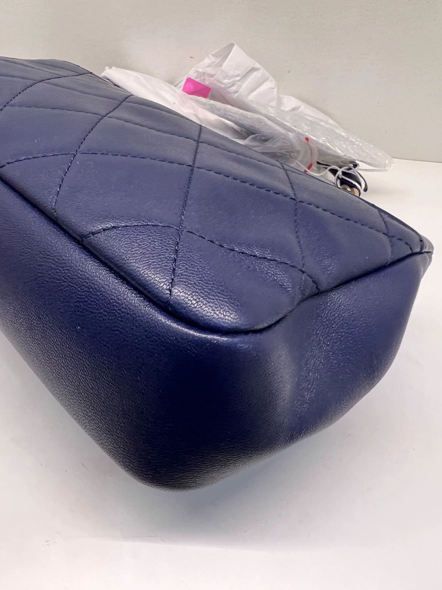 Chanel Pre-loved Bag Very good condition Size ONE SIZE - 8 Thumbnail
