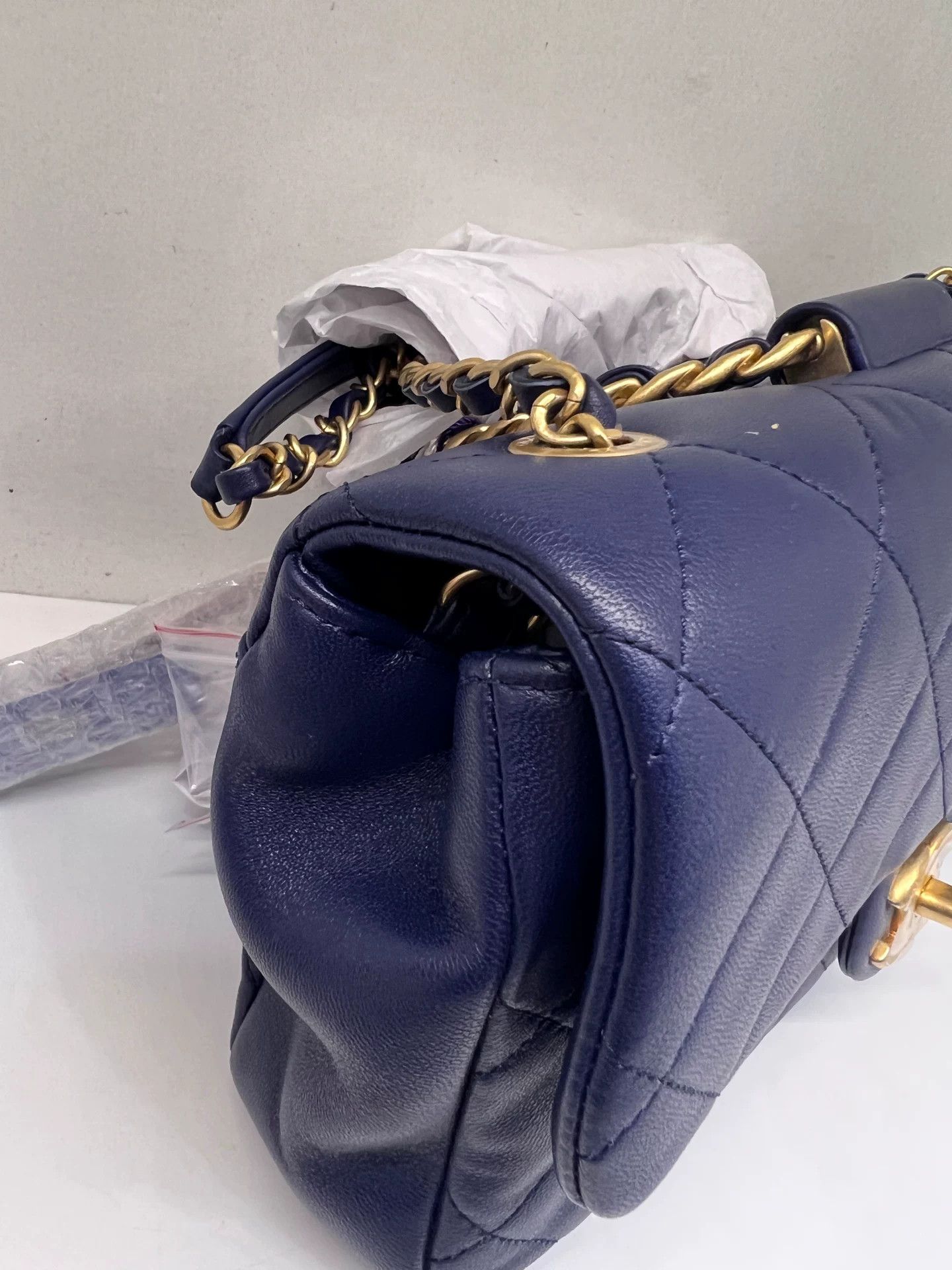 Chanel Pre-loved Bag Very good condition Size ONE SIZE - 7 Thumbnail