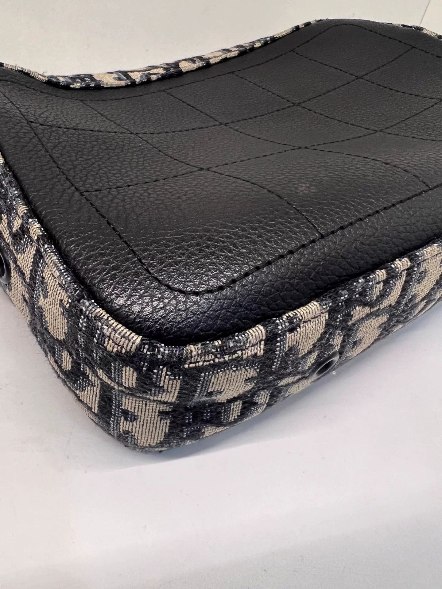 Dior Pre-loved Bag Very good condition Size ONE SIZE - 7 Thumbnail