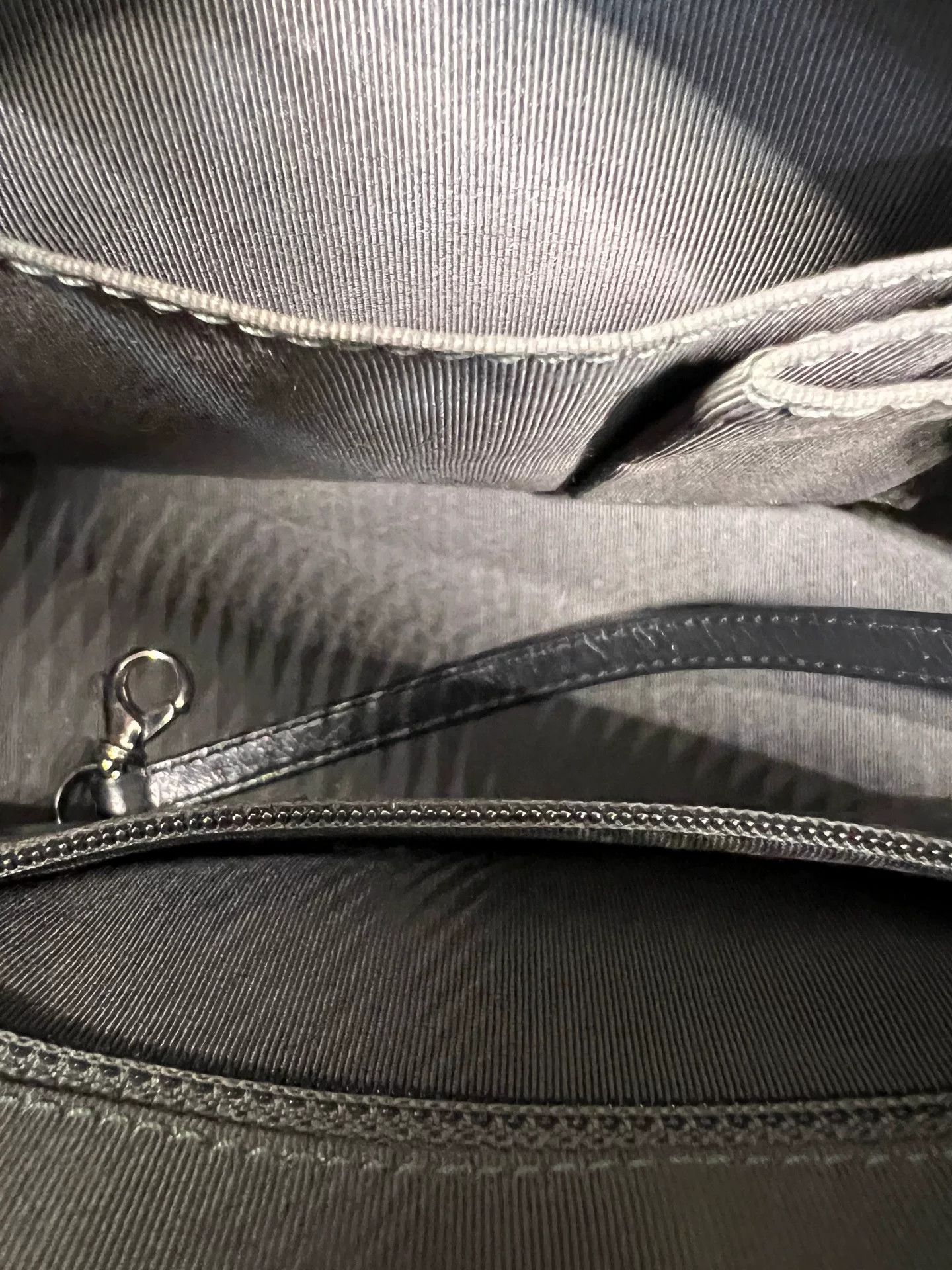 Chanel Pre-loved Bag Very good condition Size ONE SIZE - 5 Thumbnail
