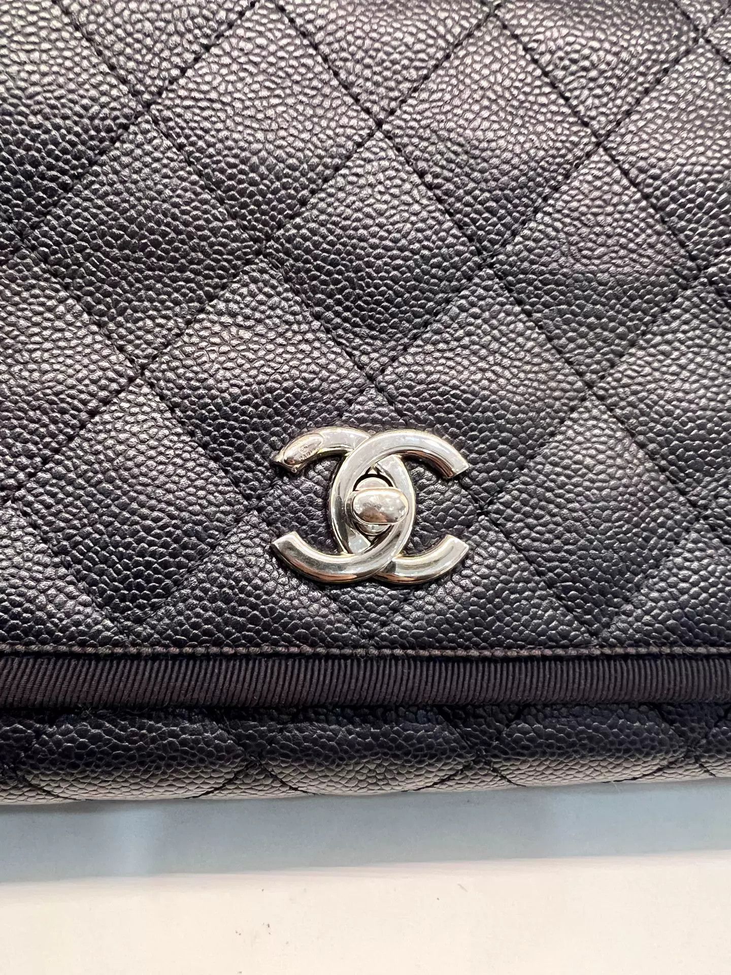 Chanel Pre-loved Bag Very good condition Size ONE SIZE - 6 Thumbnail