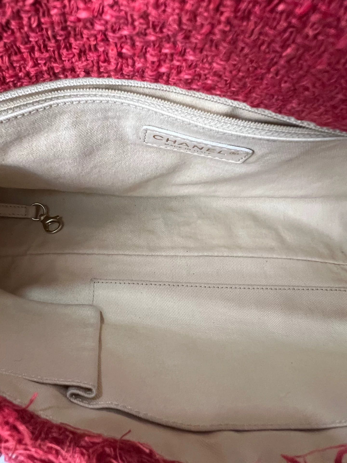 Chanel Pre-loved Bag Very good condition Size ONE SIZE - 5 Thumbnail