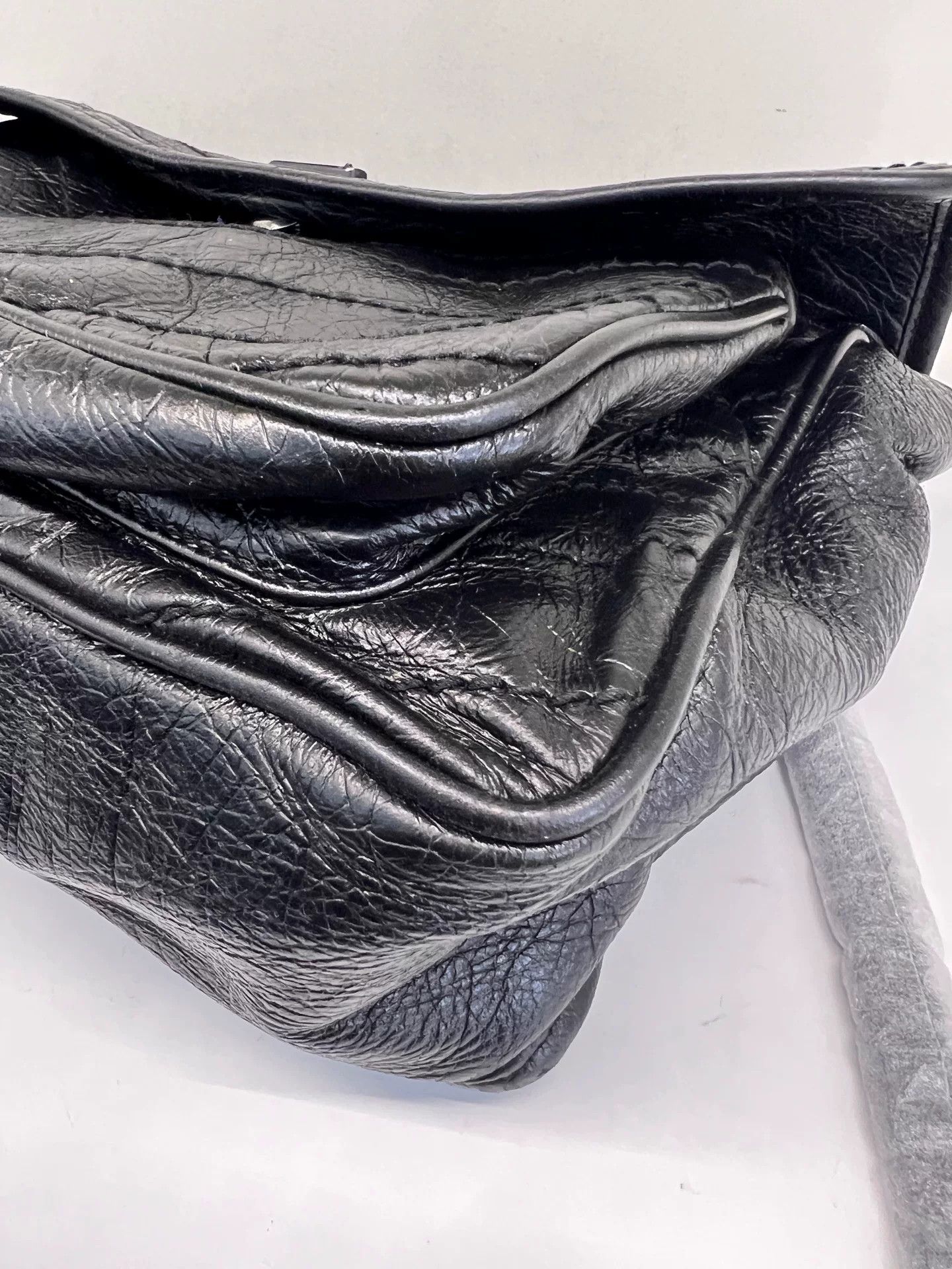 Saint Laurent Paris Pre-loved Bag Very good condition Size ONE SIZE - 3 Thumbnail