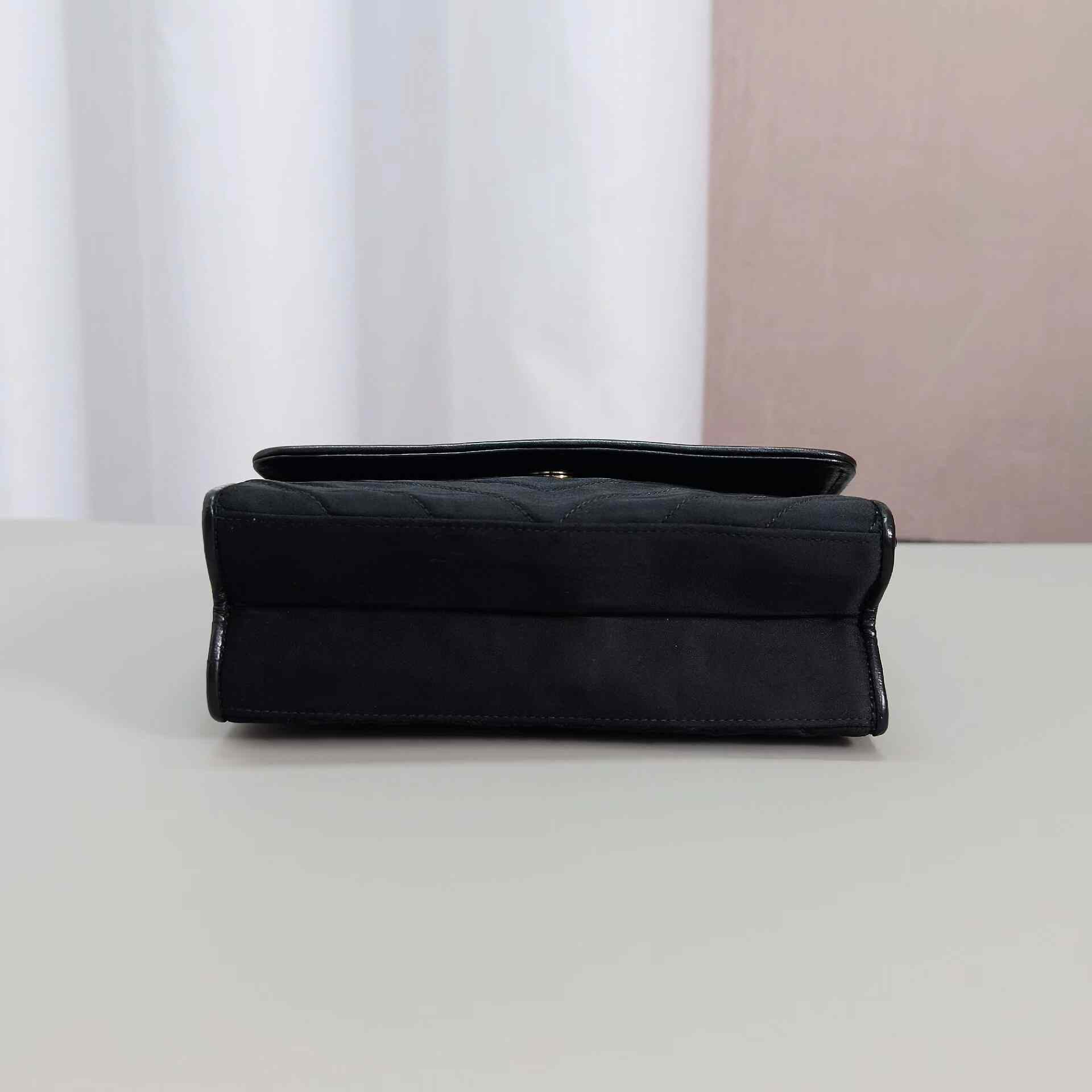 Chanel Pre-loved Bag Very good condition Size ONE SIZE - 5 Thumbnail