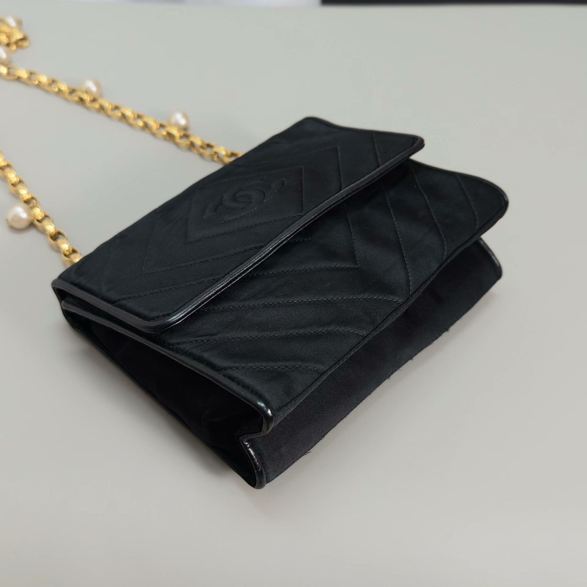 Chanel Pre-loved Bag Very good condition Size ONE SIZE - 4 Thumbnail