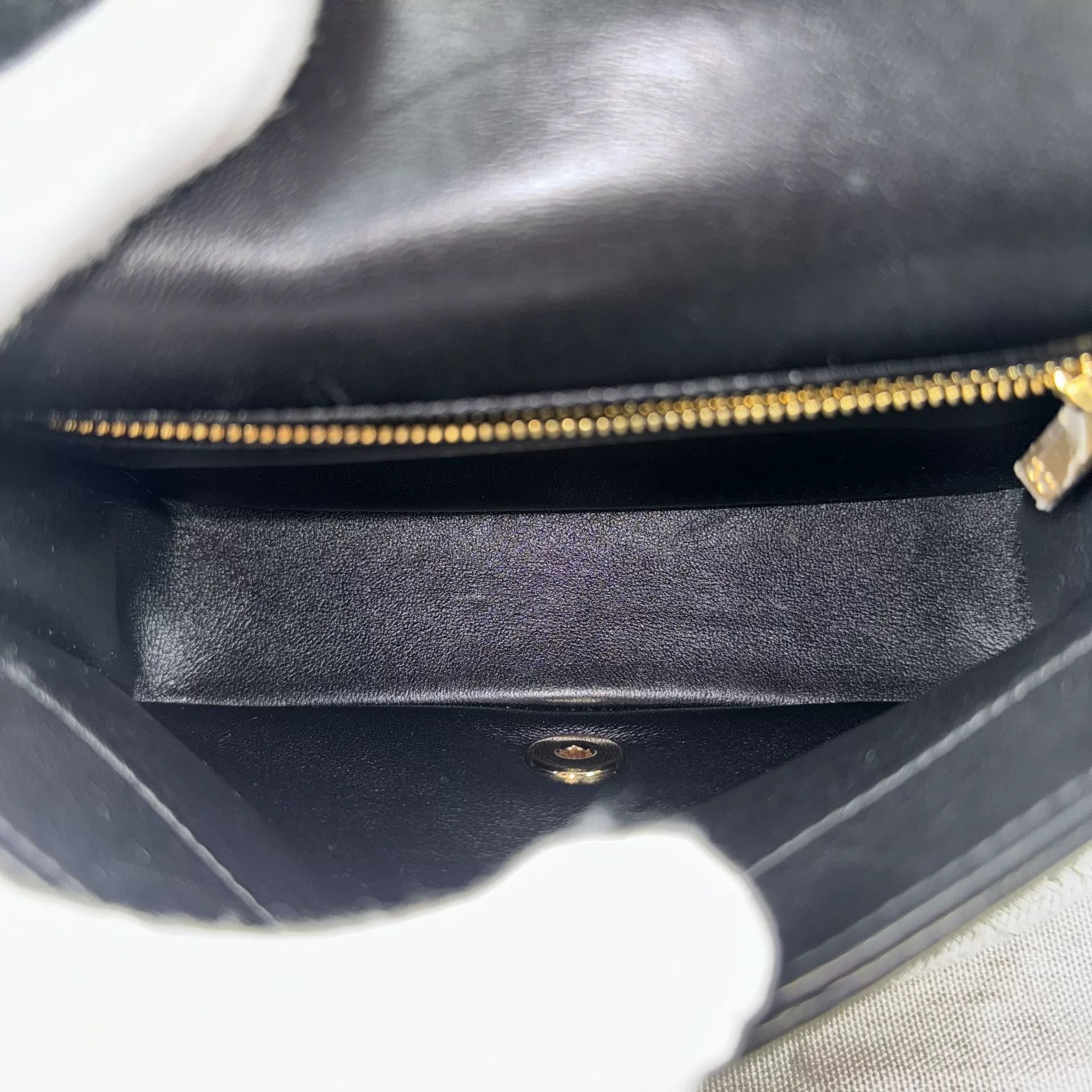 Chanel Pre-loved Bag Very good condition Size ONE SIZE - 5 Thumbnail