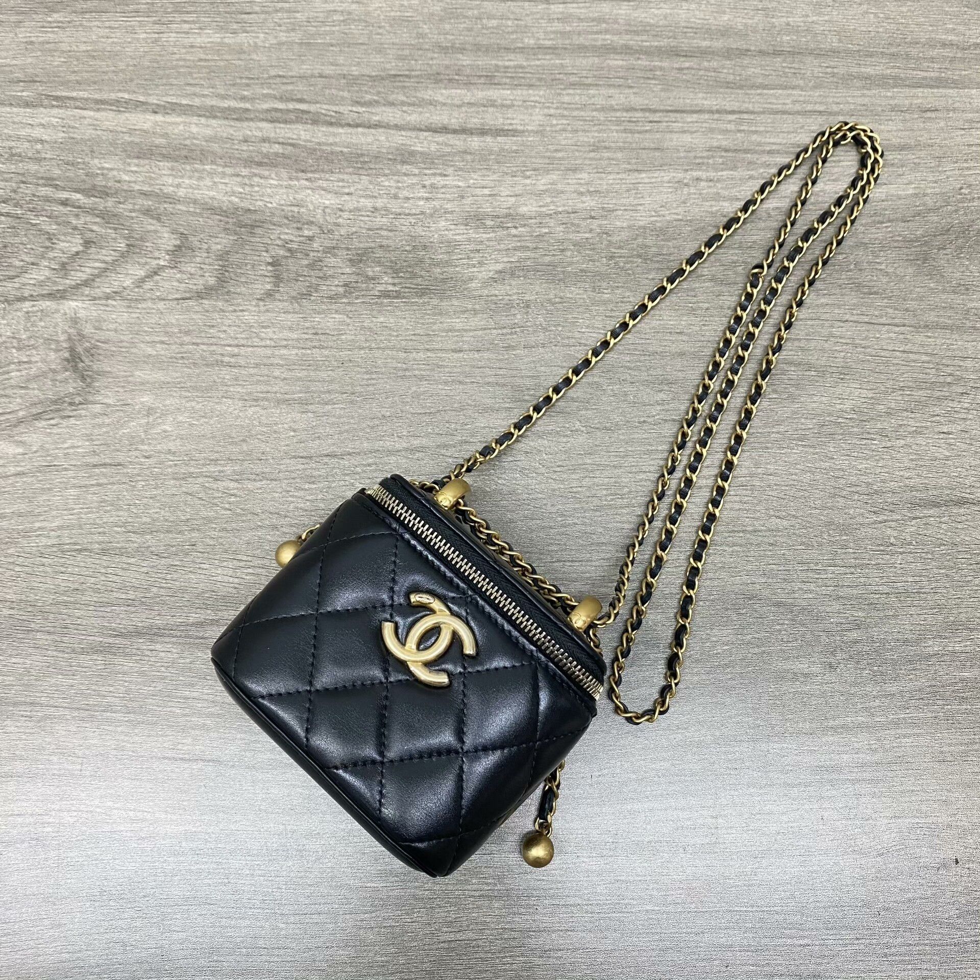 Chanel Pre-loved Bag Very good condition Size ONE SIZE - 5 Thumbnail