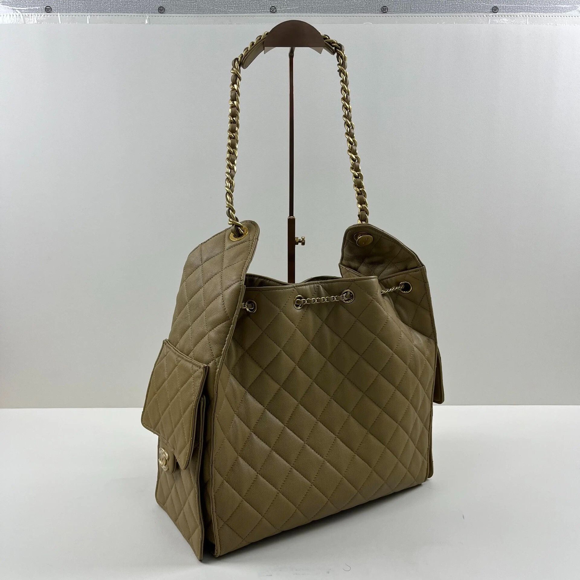 Chanel Pre-loved Bag Very good condition Size ONE SIZE - 4 Thumbnail