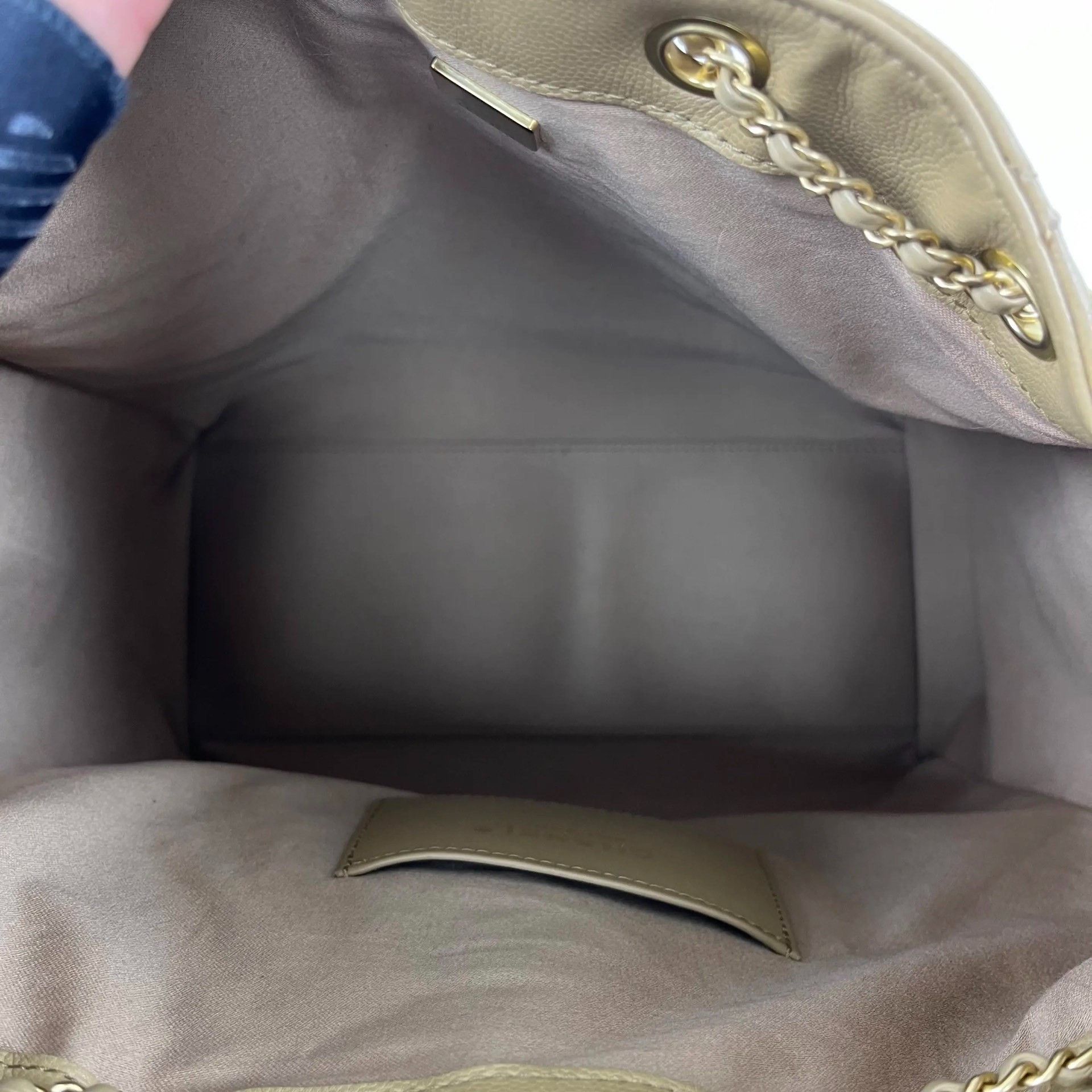 Chanel Pre-loved Bag Very good condition Size ONE SIZE - 8 Thumbnail