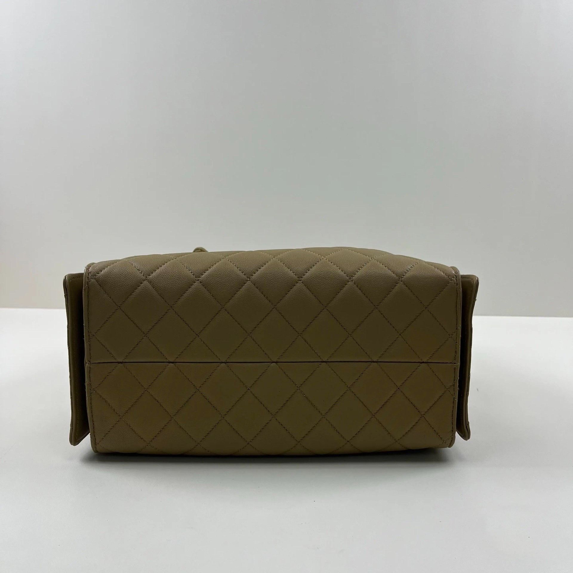 Chanel Pre-loved Bag Very good condition Size ONE SIZE - 7 Thumbnail