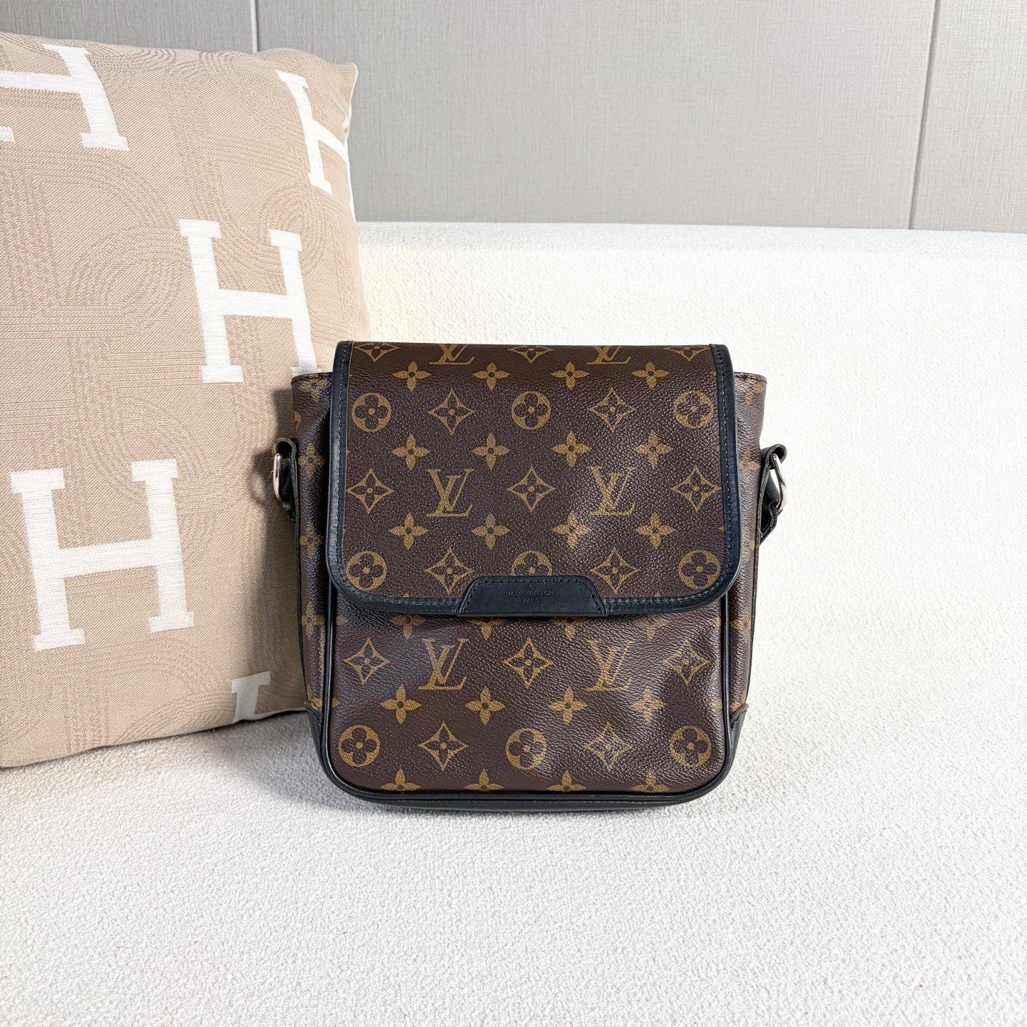 Louis Vuitton Pre-loved Bag Very good condition Size ONE SIZE - 2 Thumbnail