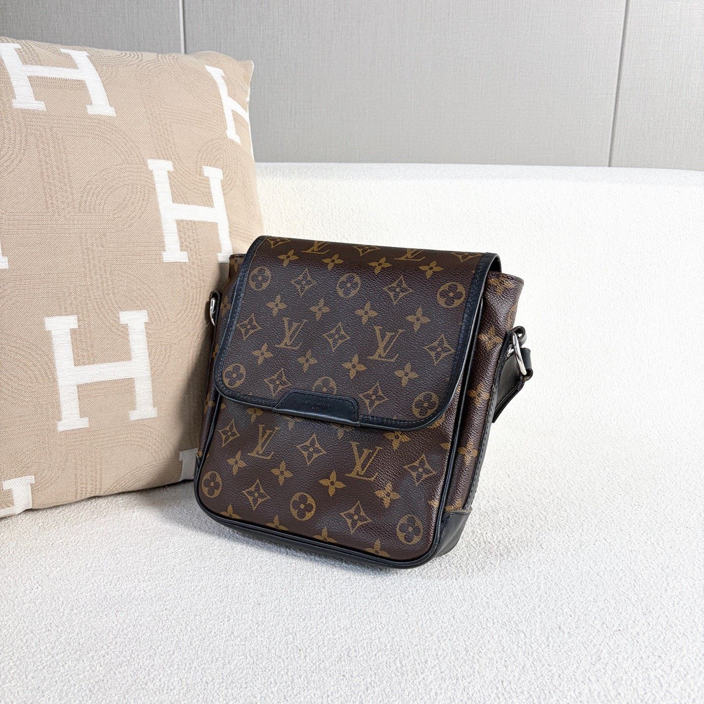 Louis Vuitton Pre-loved Bag Very good condition Size ONE SIZE - 4 Thumbnail