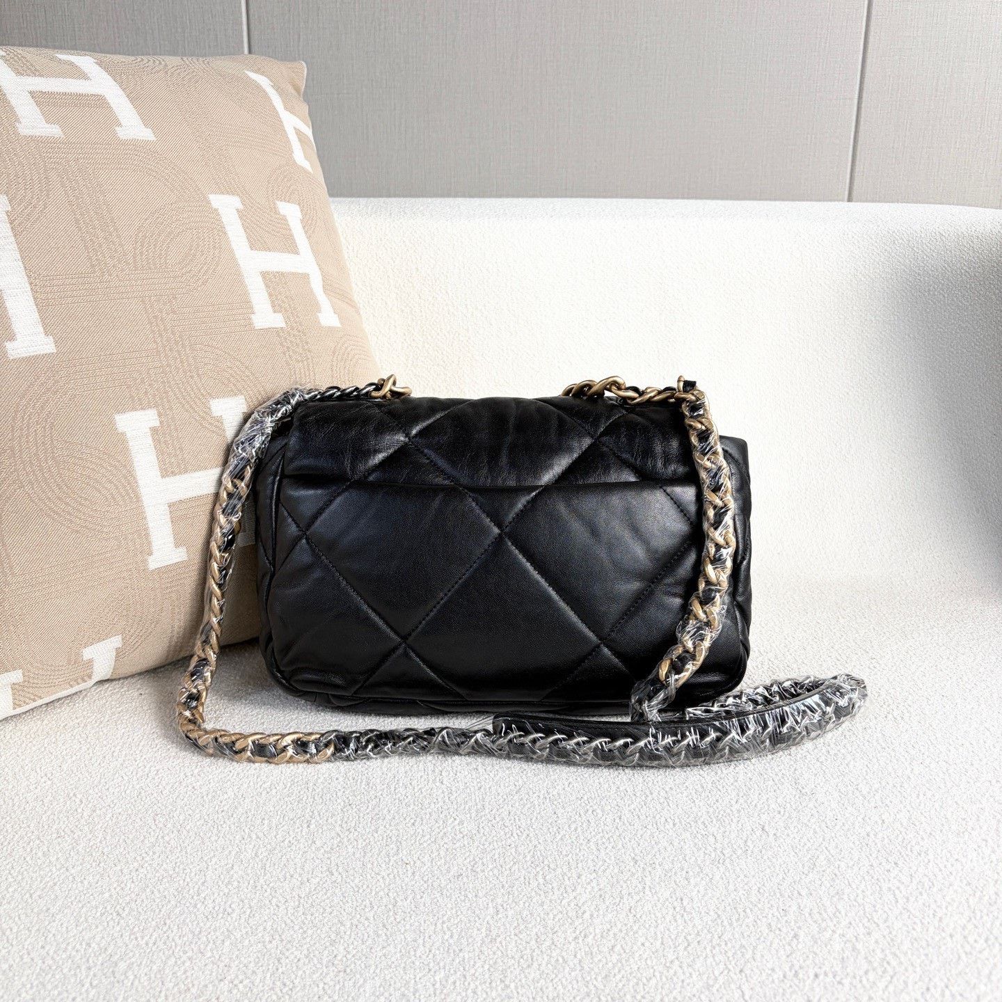 Chanel Pre-loved Bag Very good condition Size ONE SIZE - 3 Thumbnail